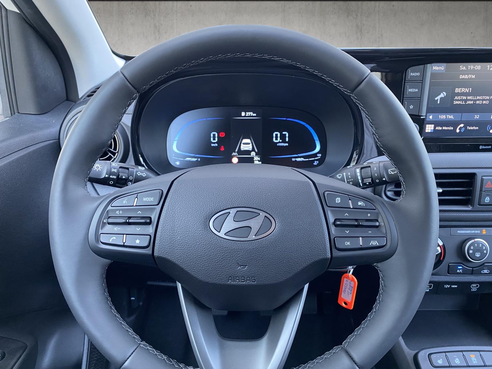 HYUNDAI i10 1.2 Amplia-image-8