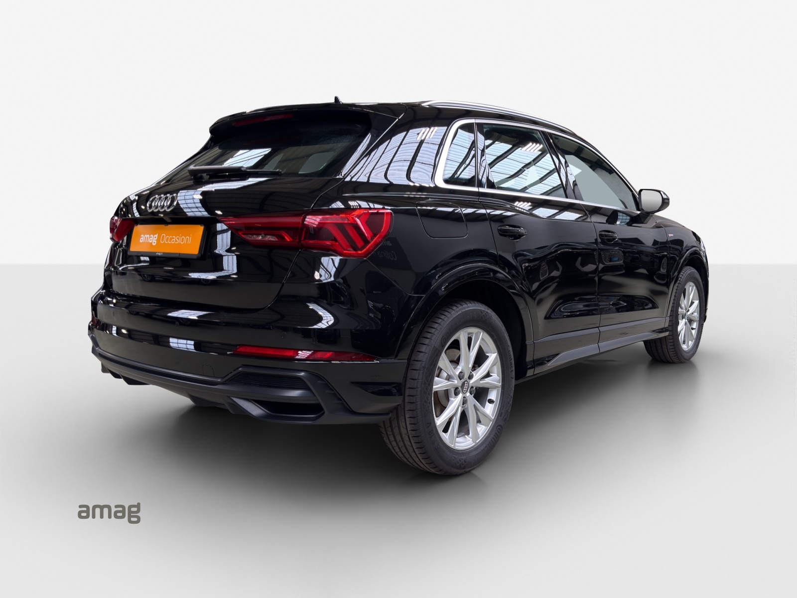 AUDI Q3 35 TFSI S line Attraction S-tronic-image-4