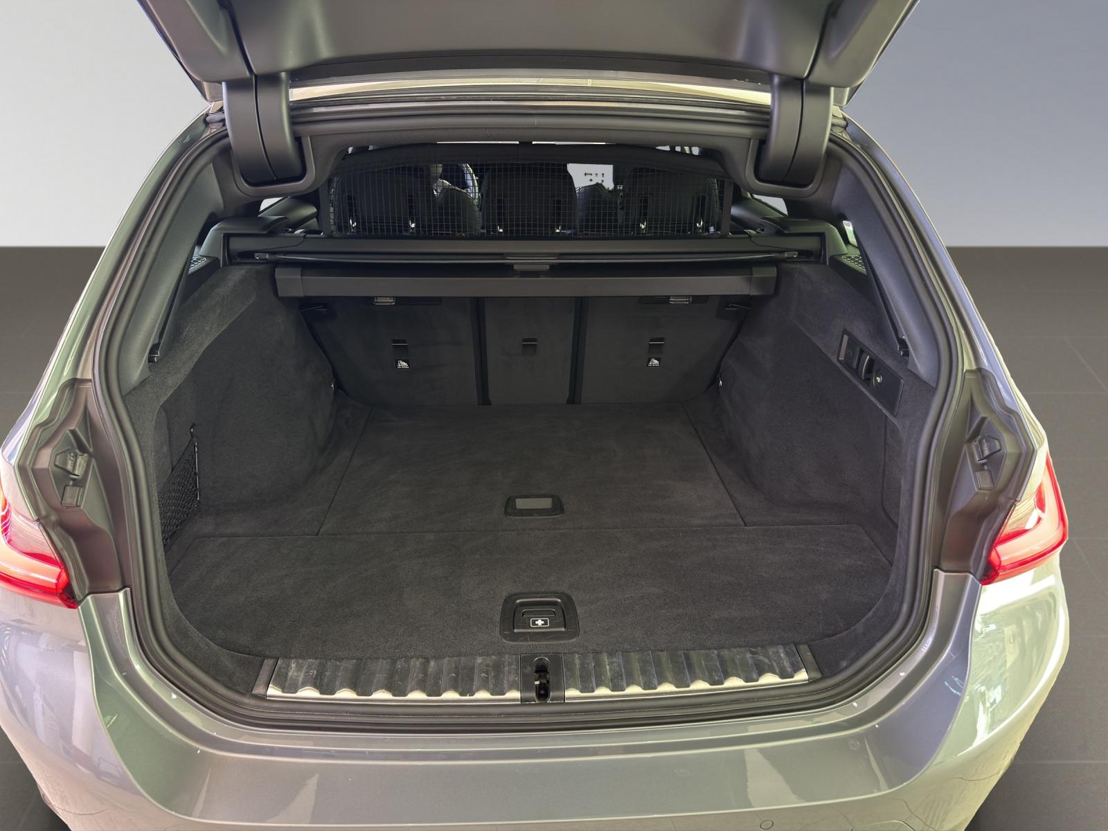 BMW 330d xDrive M-SportPaket-image-18
