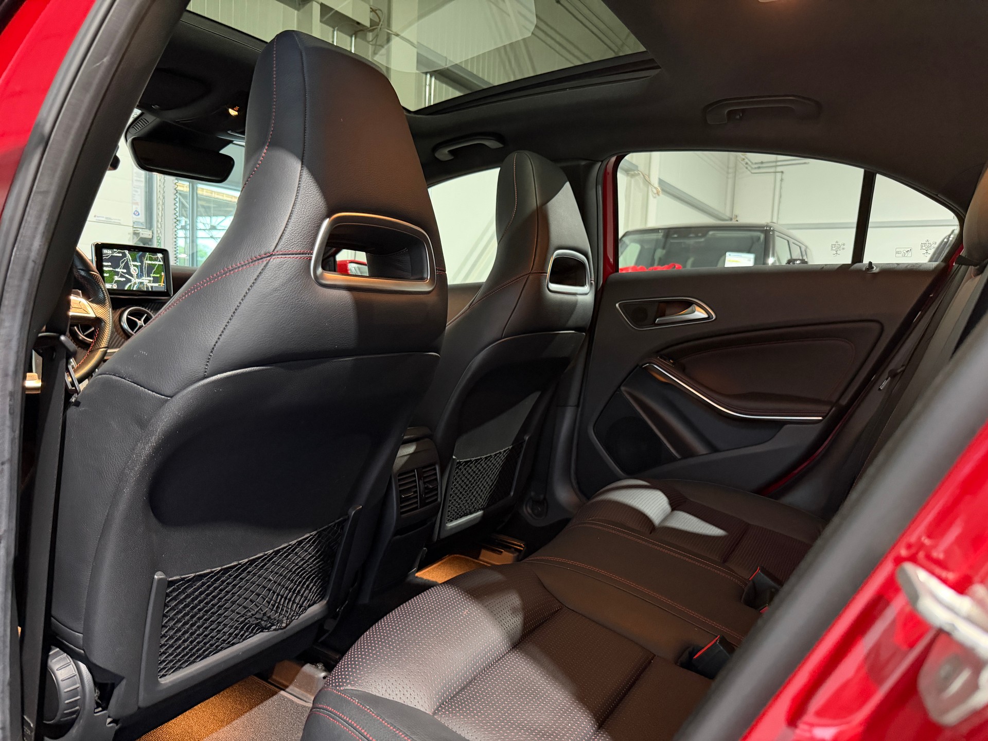 MERCEDES-BENZ A 250 AMG Line 4Matic 7G-DCT (CH)-image-12