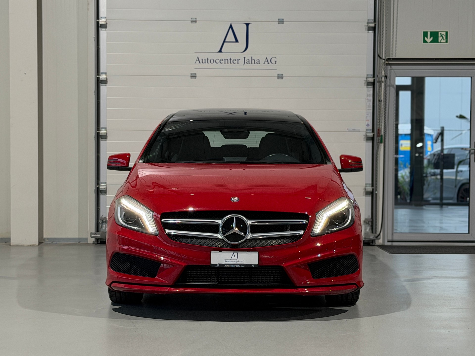 MERCEDES-BENZ A 250 AMG Line 4Matic 7G-DCT (CH)-image-3