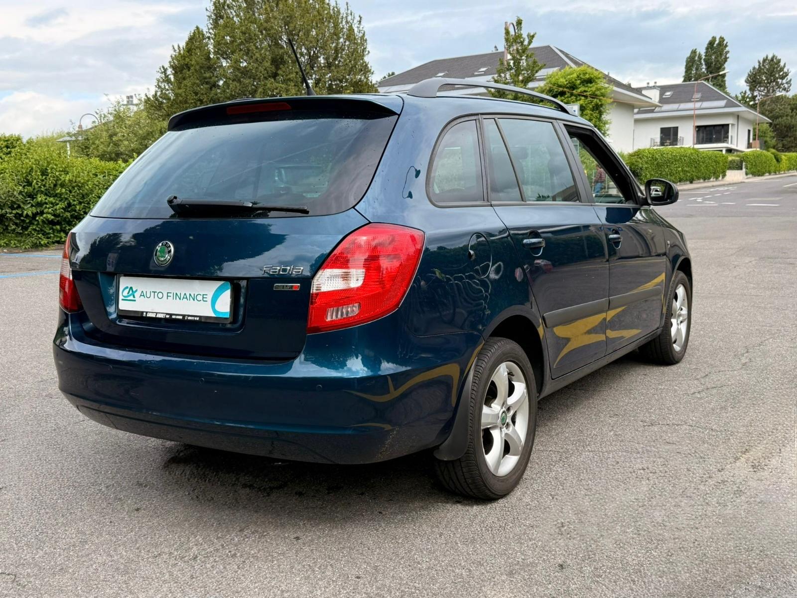 SKODA Fabia 1.2 TSI Family DSG-image-6