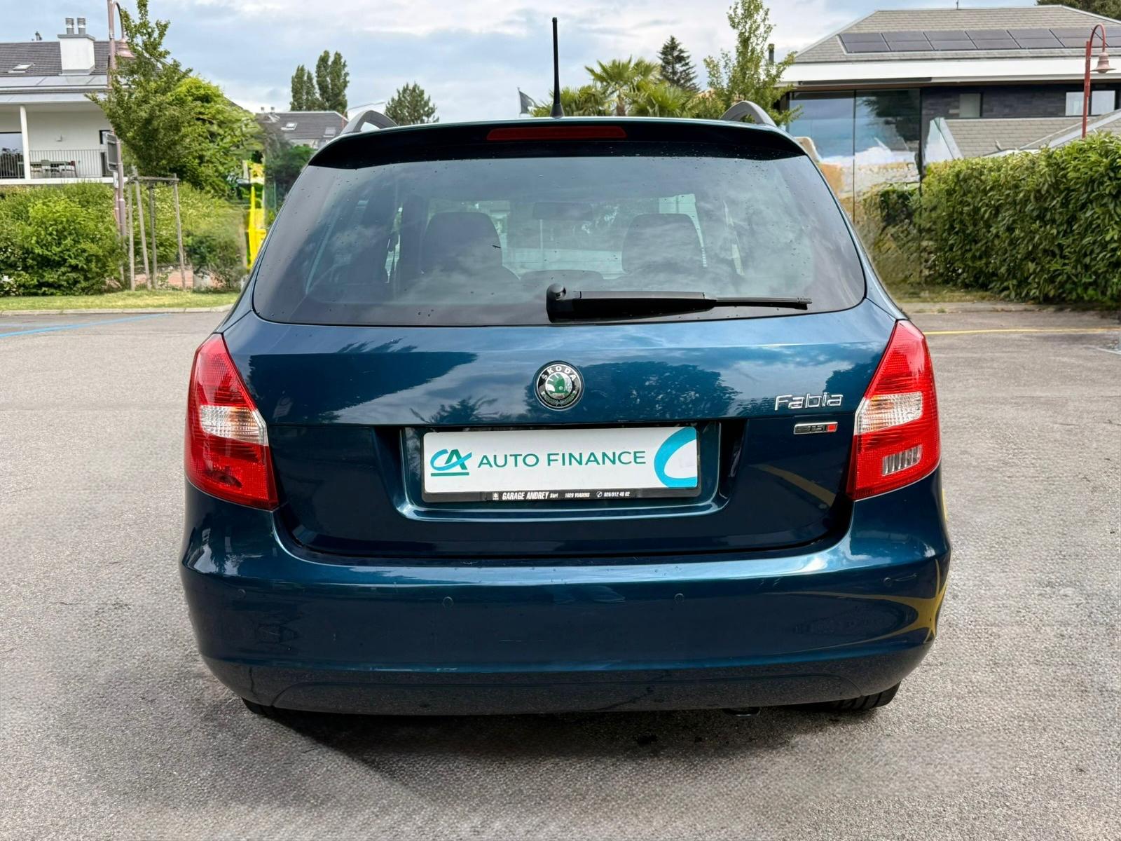 SKODA Fabia 1.2 TSI Family DSG-image-5