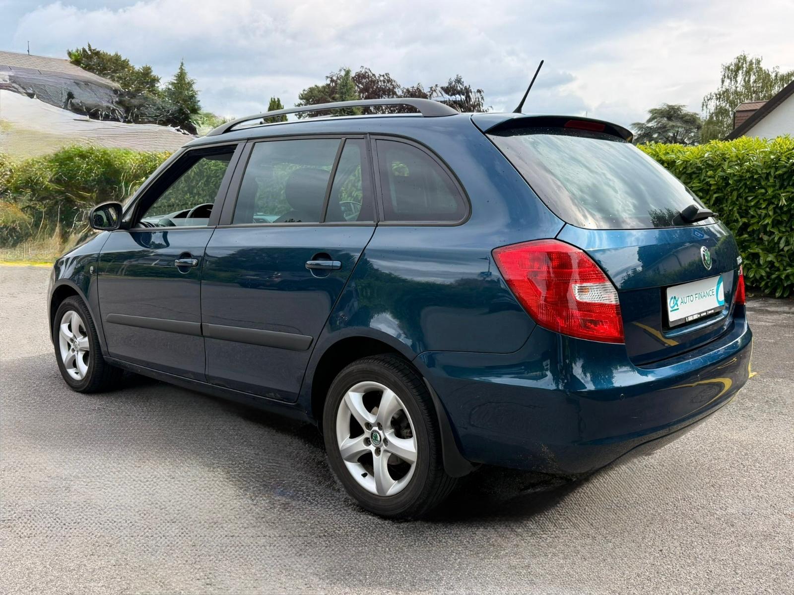 SKODA Fabia 1.2 TSI Family DSG-image-4