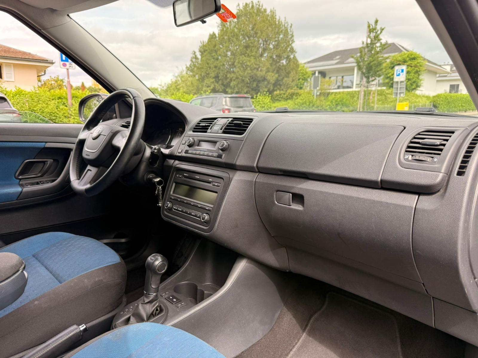 SKODA Fabia 1.2 TSI Family DSG-image-12