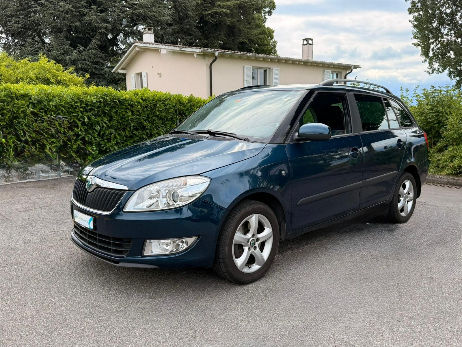 SKODA Fabia 1.2 TSI Family DSG-image-1