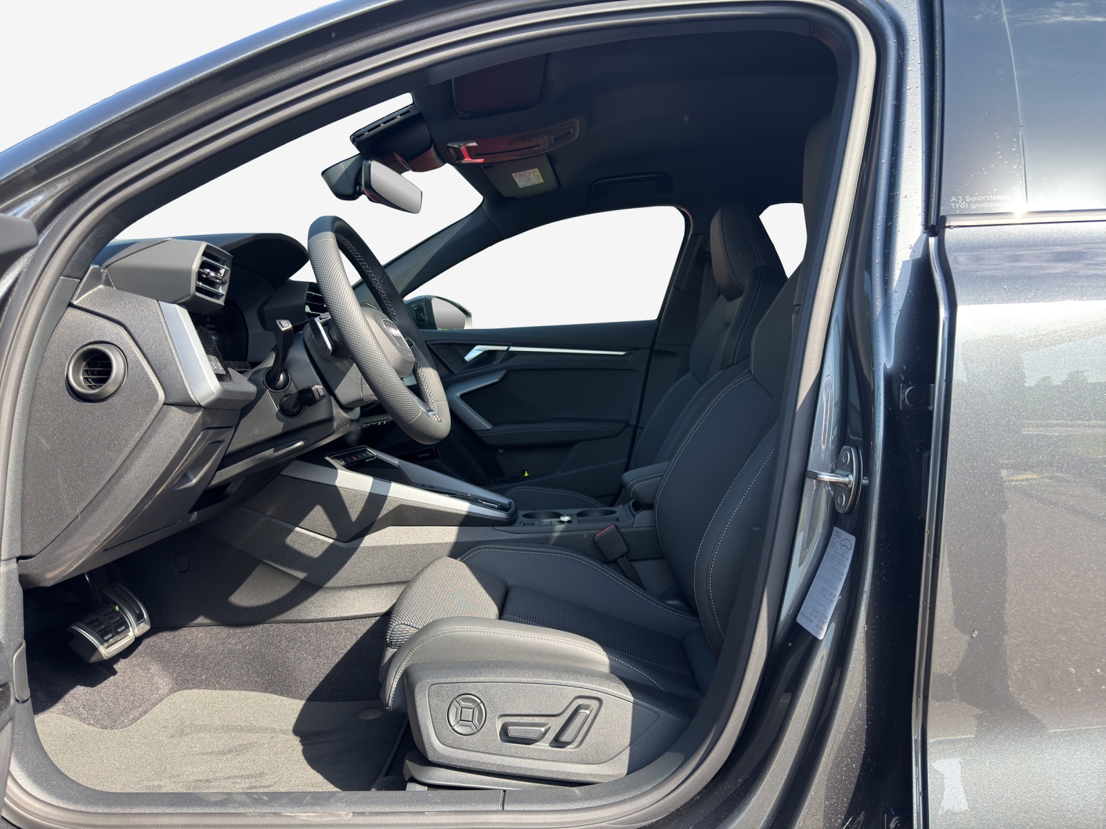 AUDI A3 Sportback TFSI 150 kW quattro S line S tronic-image-7