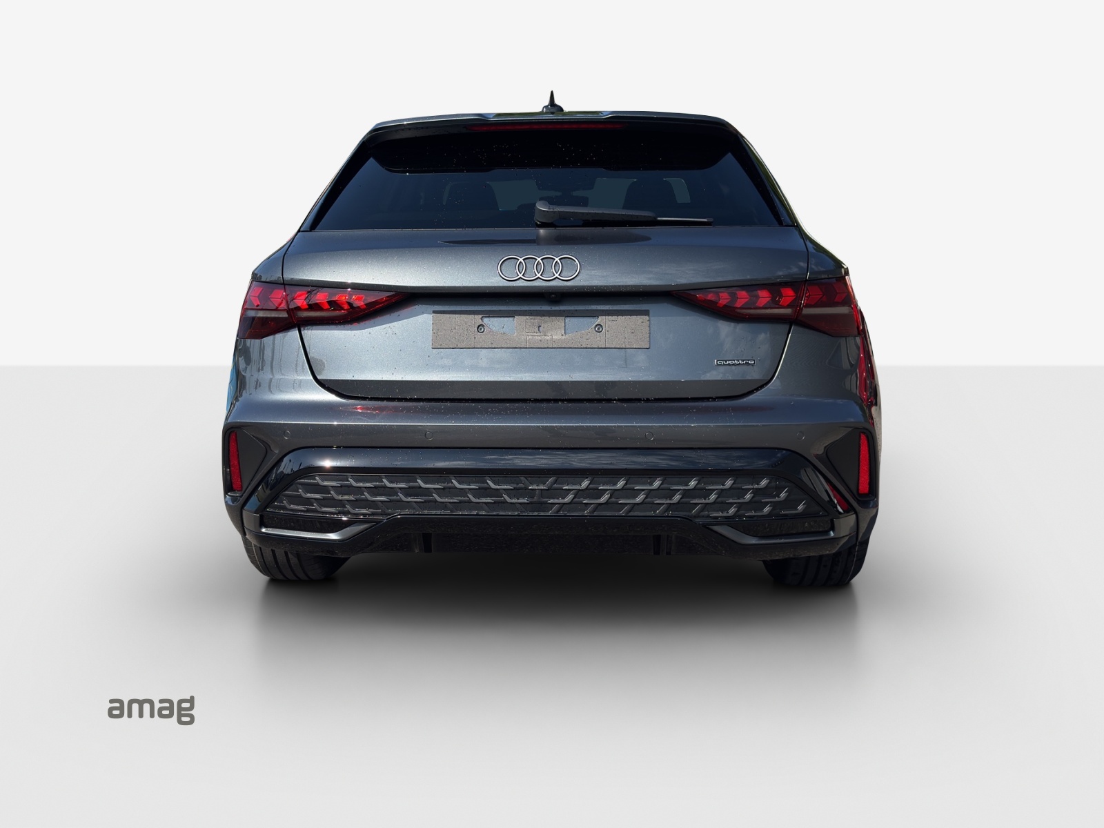 AUDI A3 Sportback TFSI 150 kW quattro S line S tronic-image-3