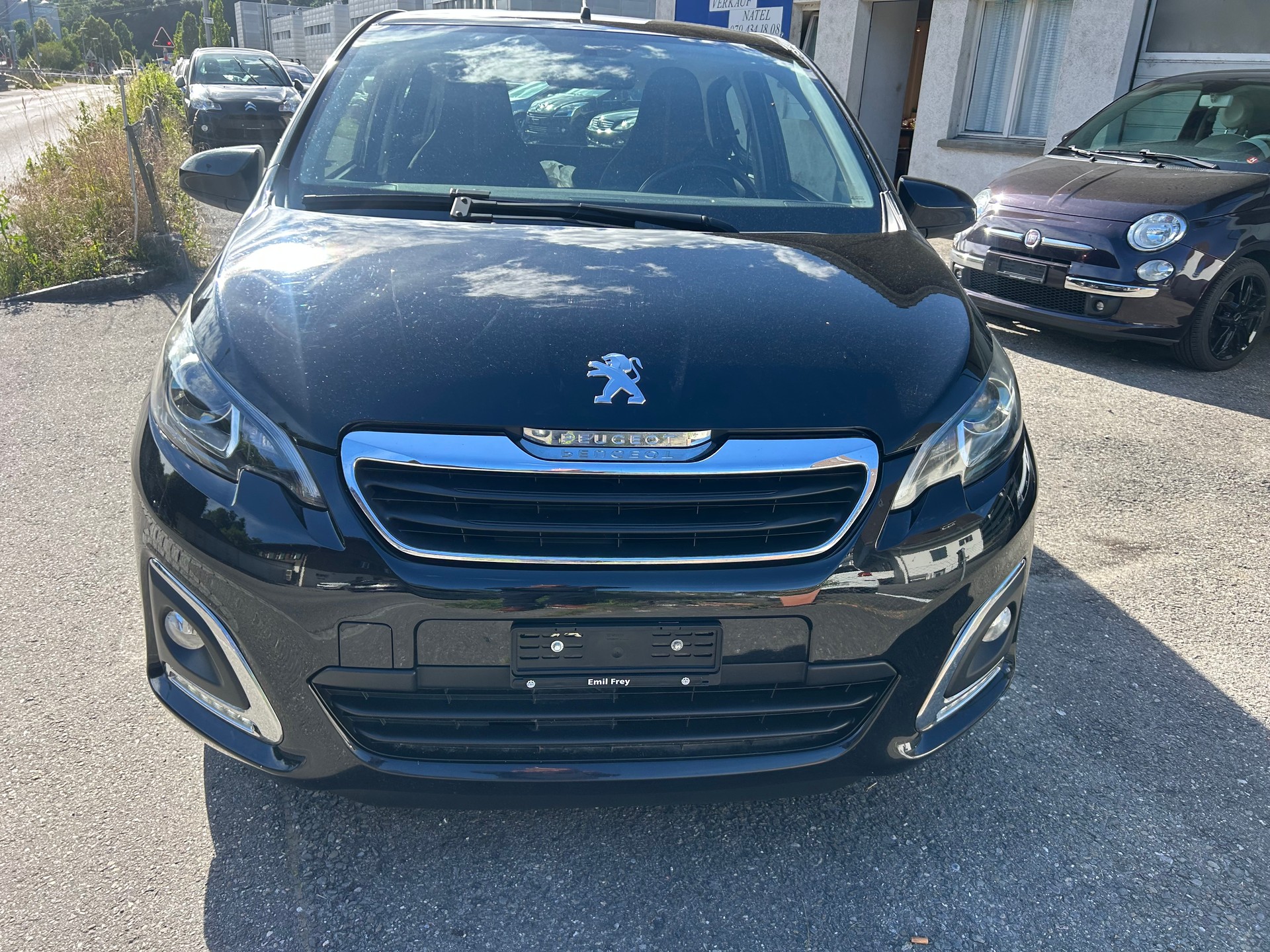 PEUGEOT 108 1.2 VTi Allure Top-image-1
