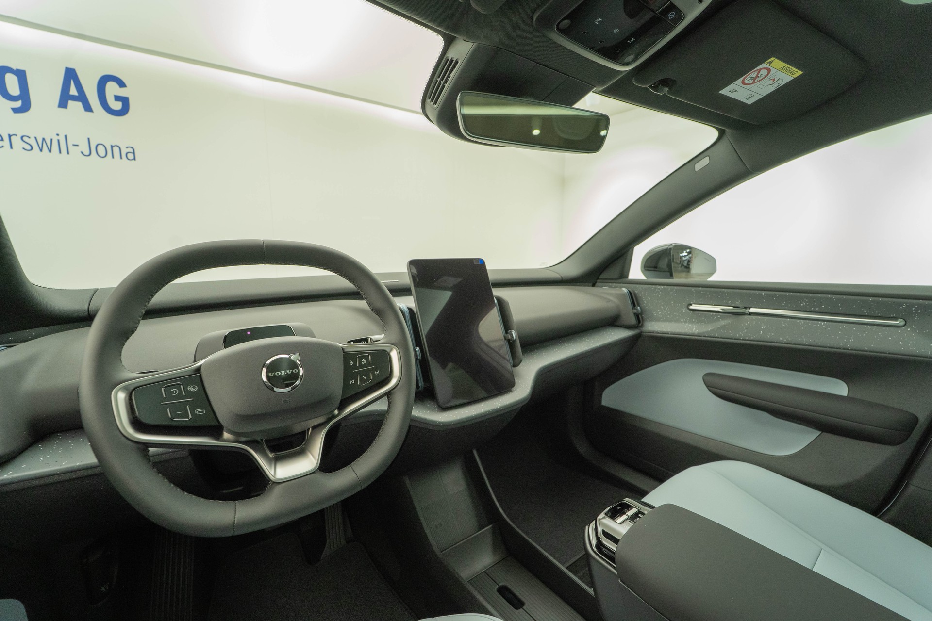 VOLVO EX30 E60 Twin Ultra Performance AWD-image-6