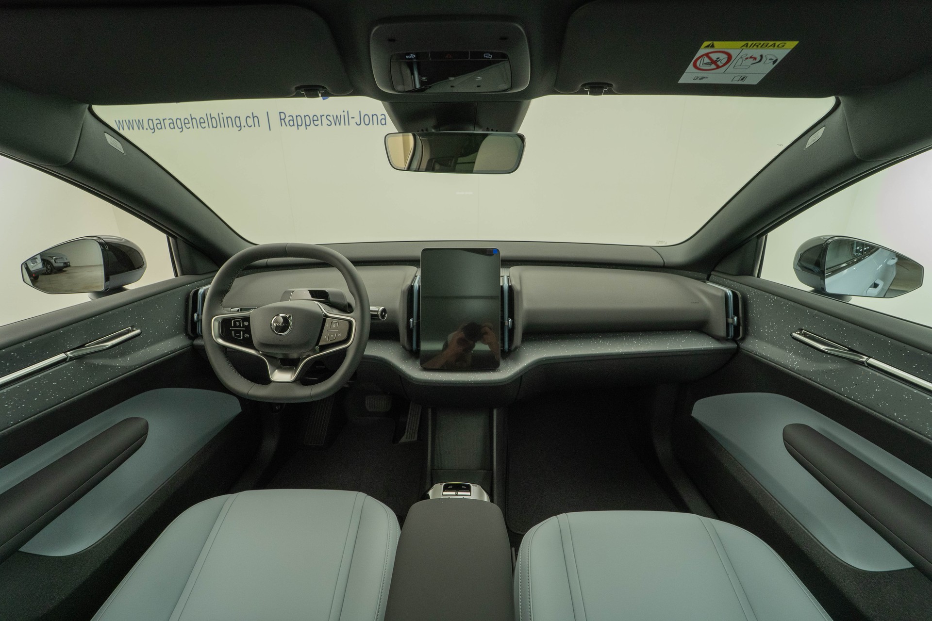 VOLVO EX30 E60 Twin Ultra Performance AWD-image-5