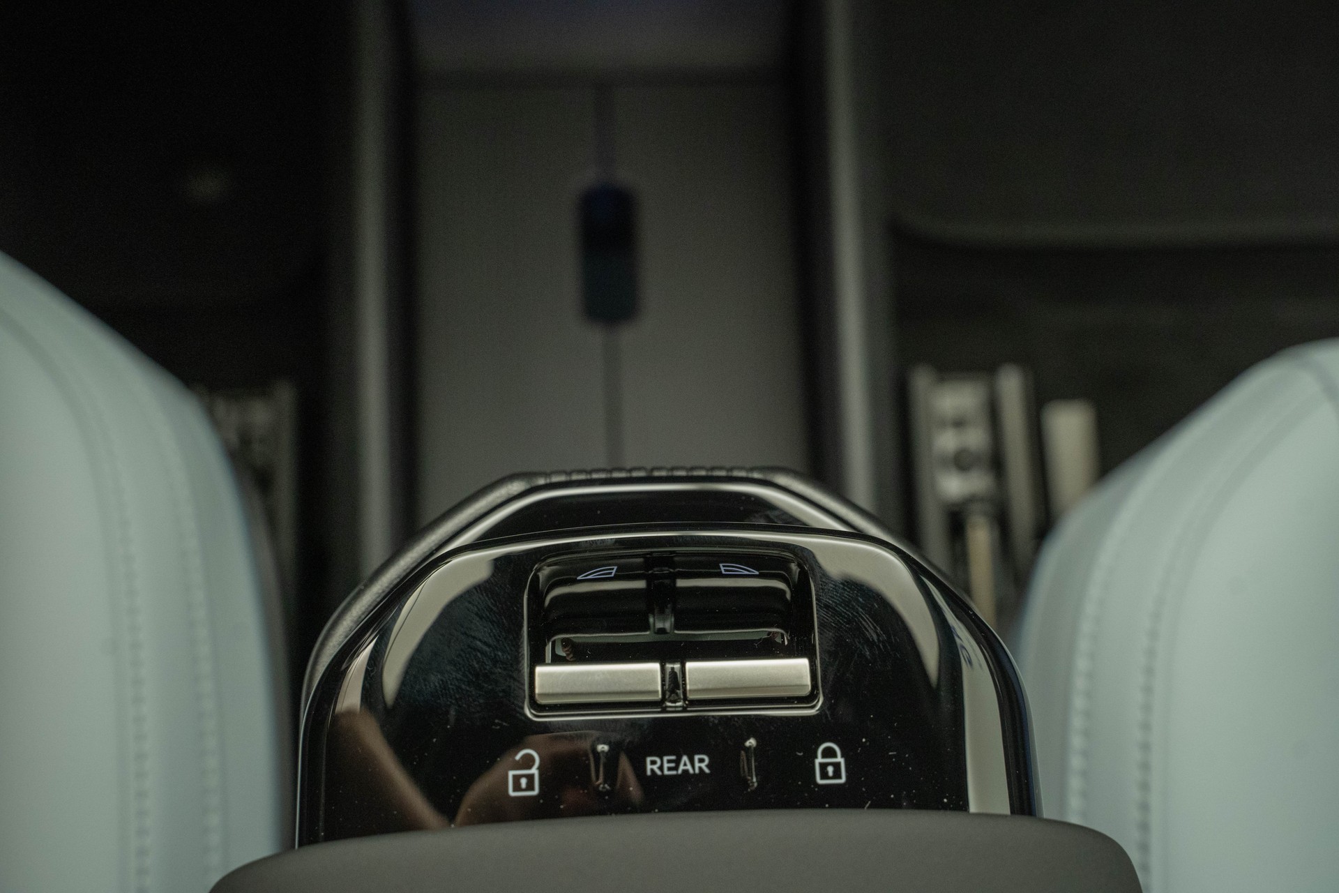 VOLVO EX30 E60 Twin Ultra Performance AWD-image-13