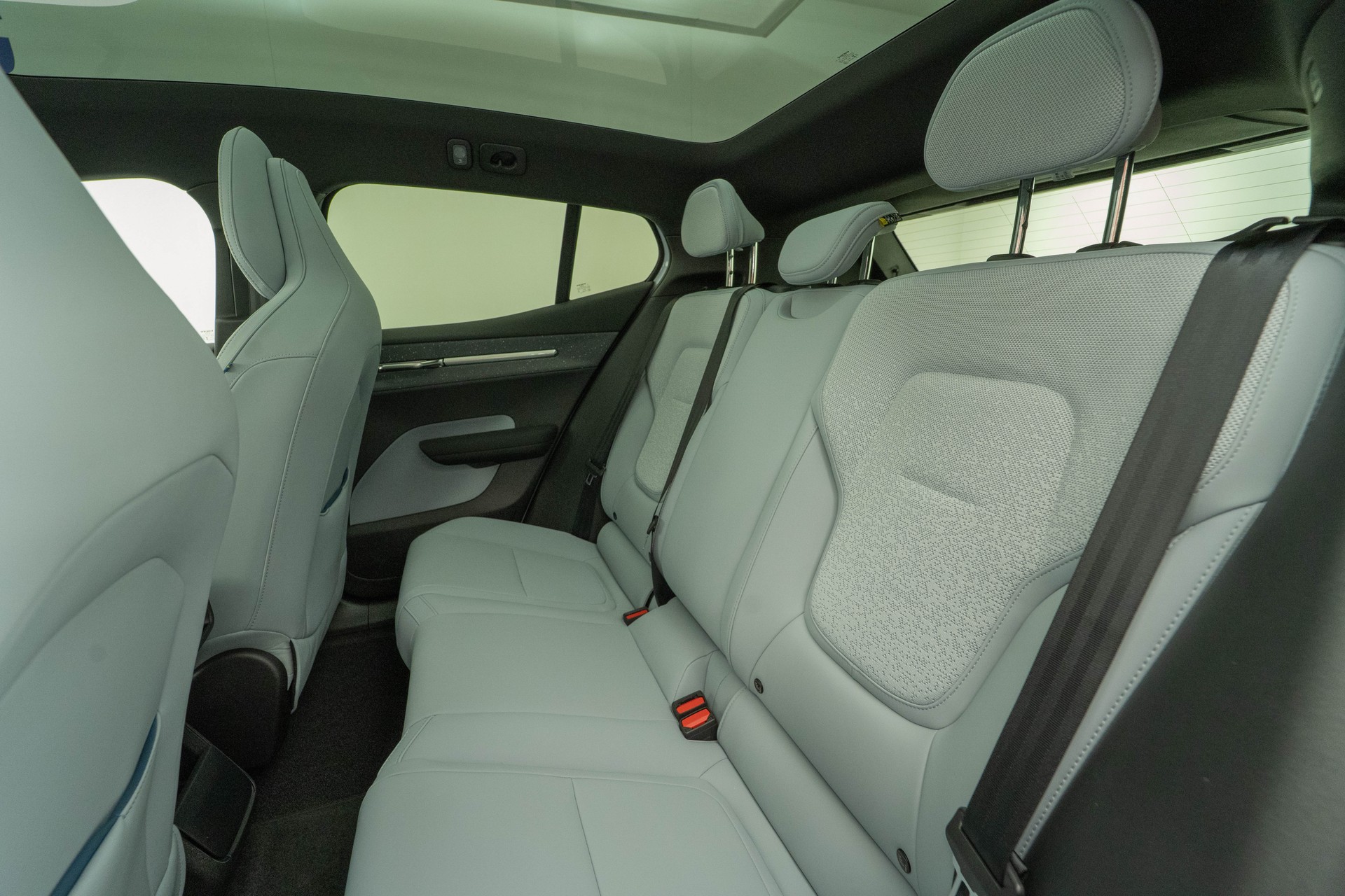 VOLVO EX30 E60 Twin Ultra Performance AWD-image-8