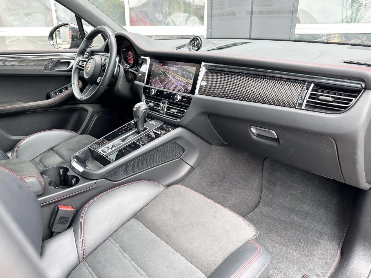 PORSCHE Macan 2.9 V6 GTS-image-4