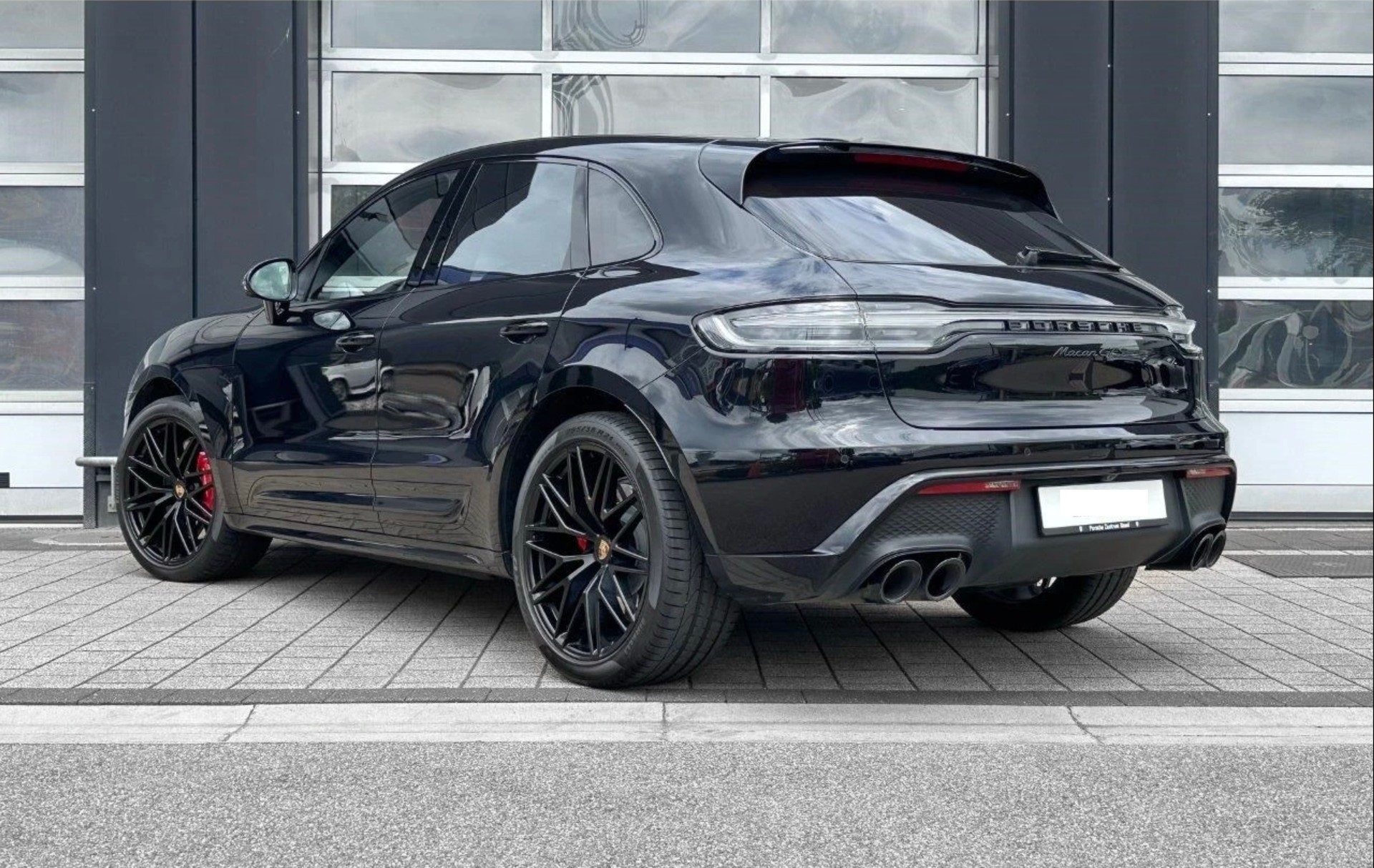 PORSCHE Macan 2.9 V6 GTS-image-2