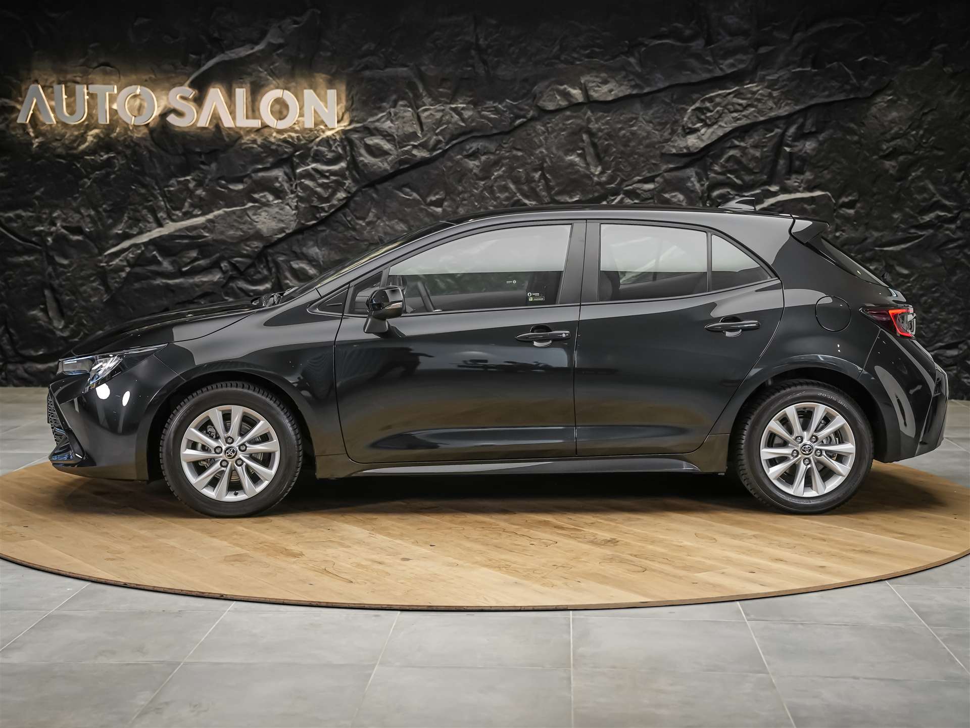 TOYOTA Corolla 1.8 HSD Comfort-image-2