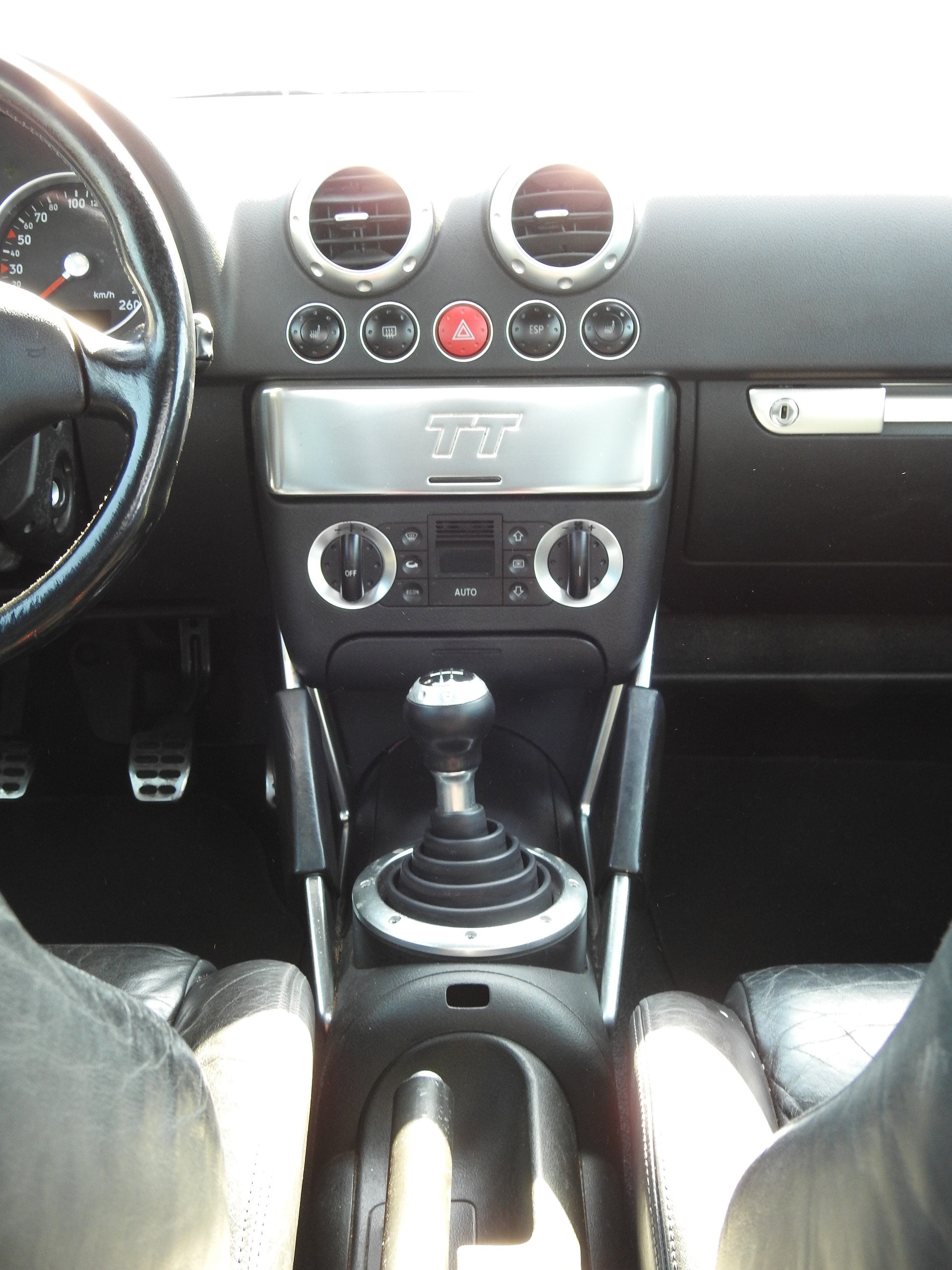 AUDI TT Coupé 1.8 T-image-15