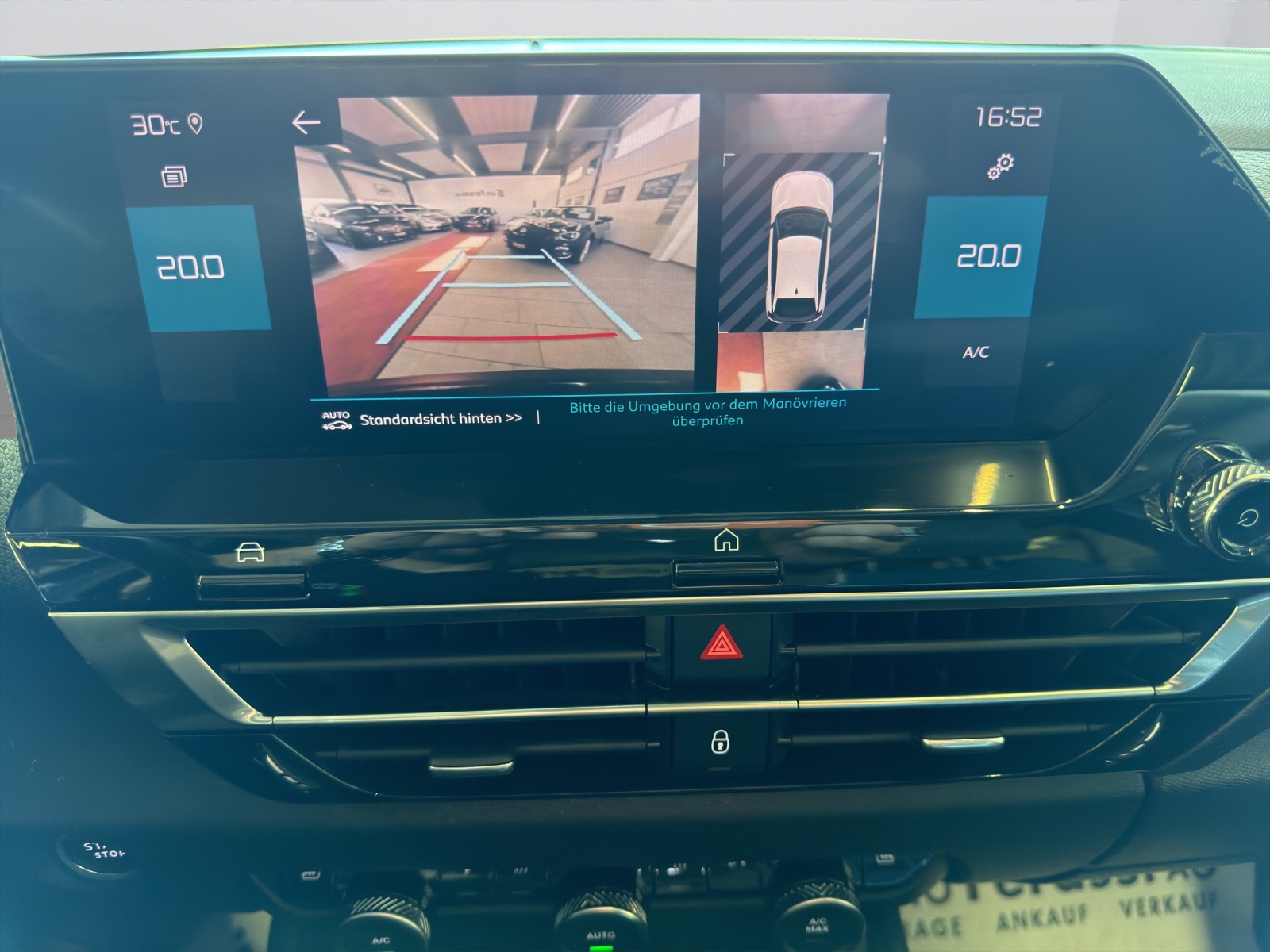 CITROEN C4 1.2 Pure Tech Feel EAT8-image-23