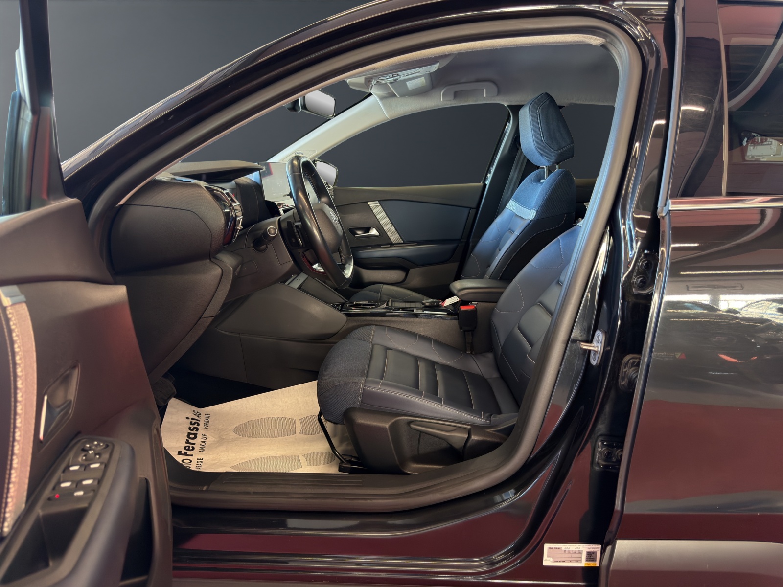 CITROEN C4 1.2 Pure Tech Feel EAT8-image-14
