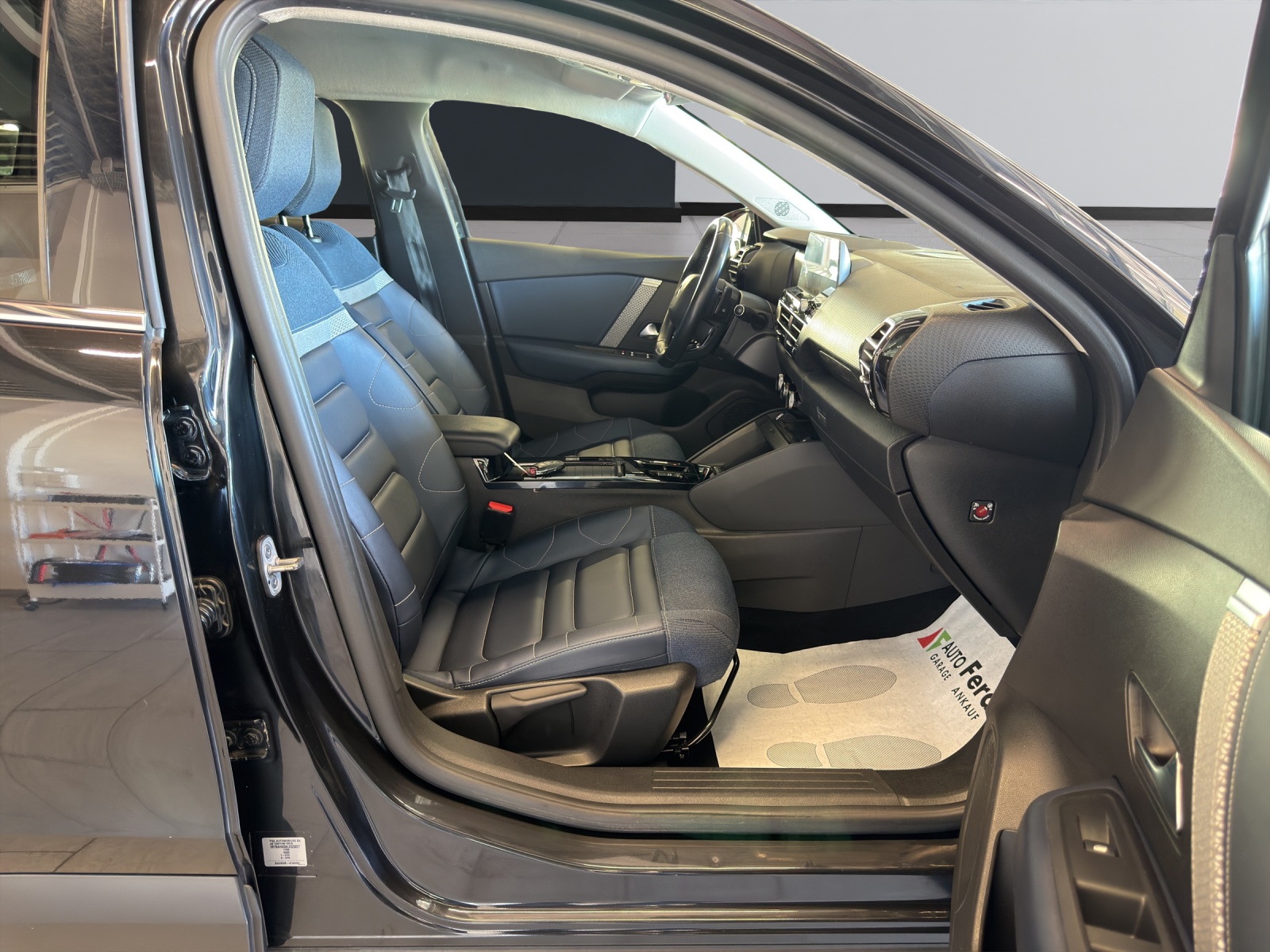 CITROEN C4 1.2 Pure Tech Feel EAT8-image-19