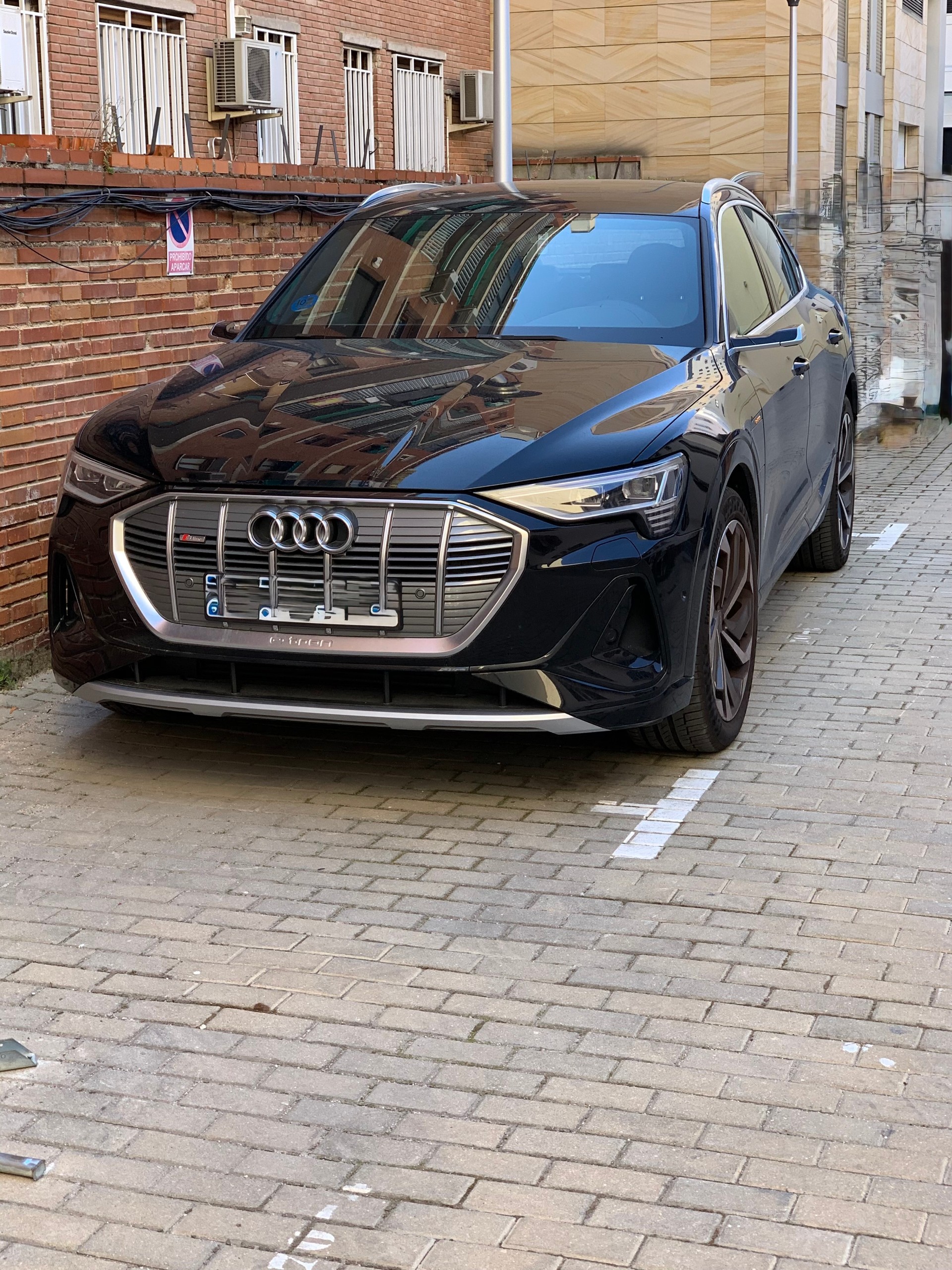 AUDI 55 quattro sportsback S-line-image-2
