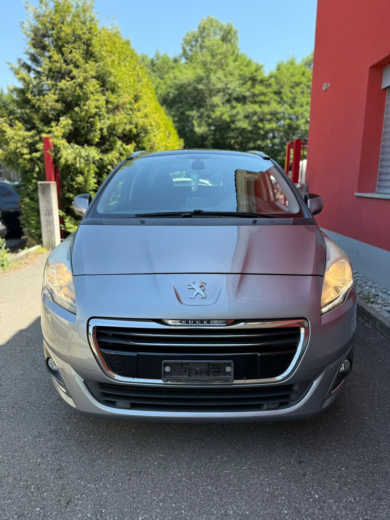 PEUGEOT 5008 1.6 THP Allure Tiptronic-image-5
