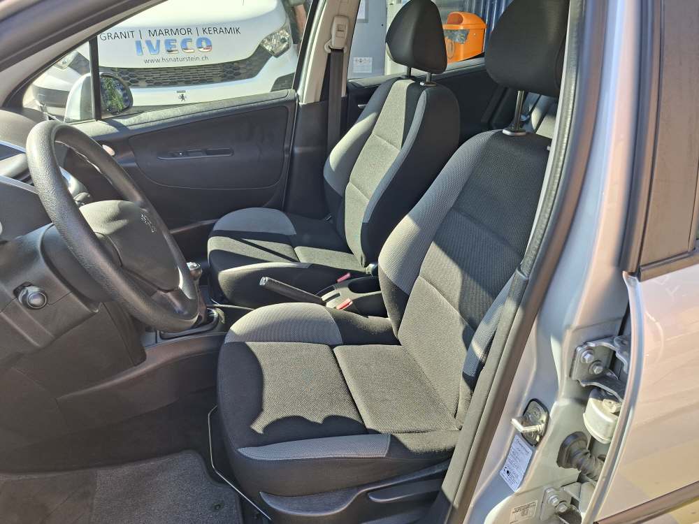 PEUGEOT 207 1.4 16V 95 Millesim 200-image-6