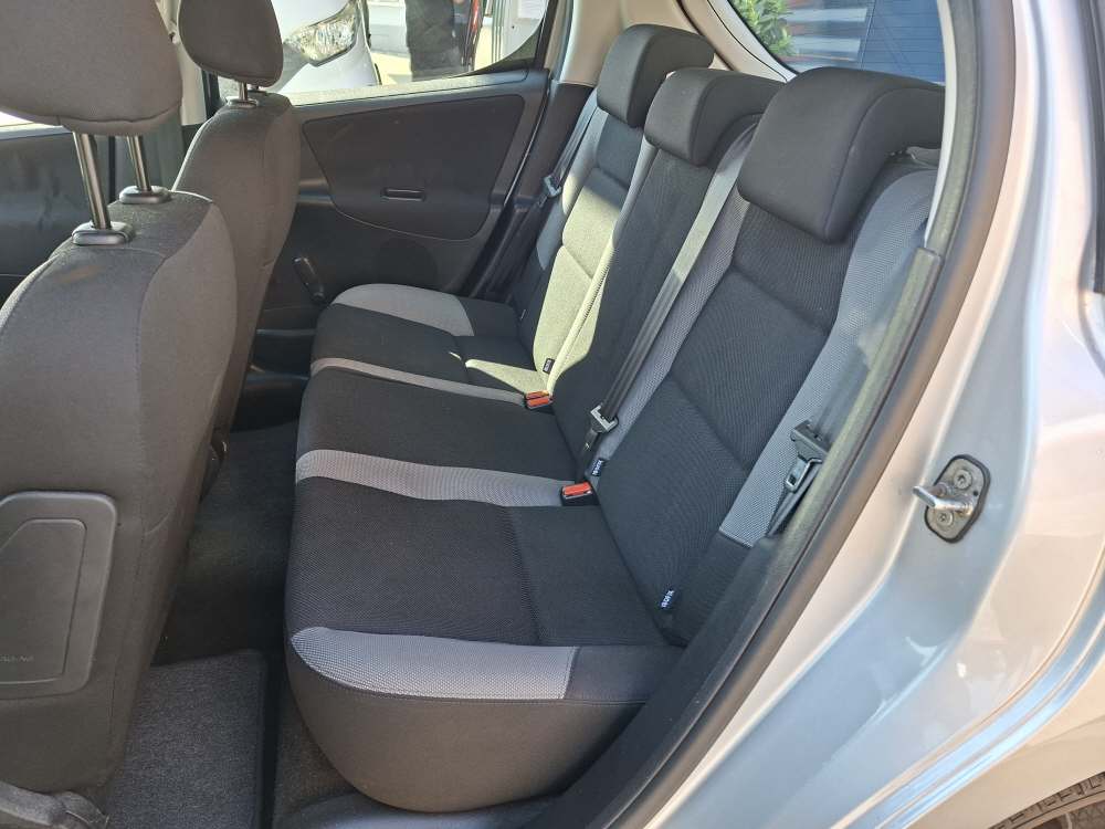 PEUGEOT 207 1.4 16V 95 Millesim 200-image-7