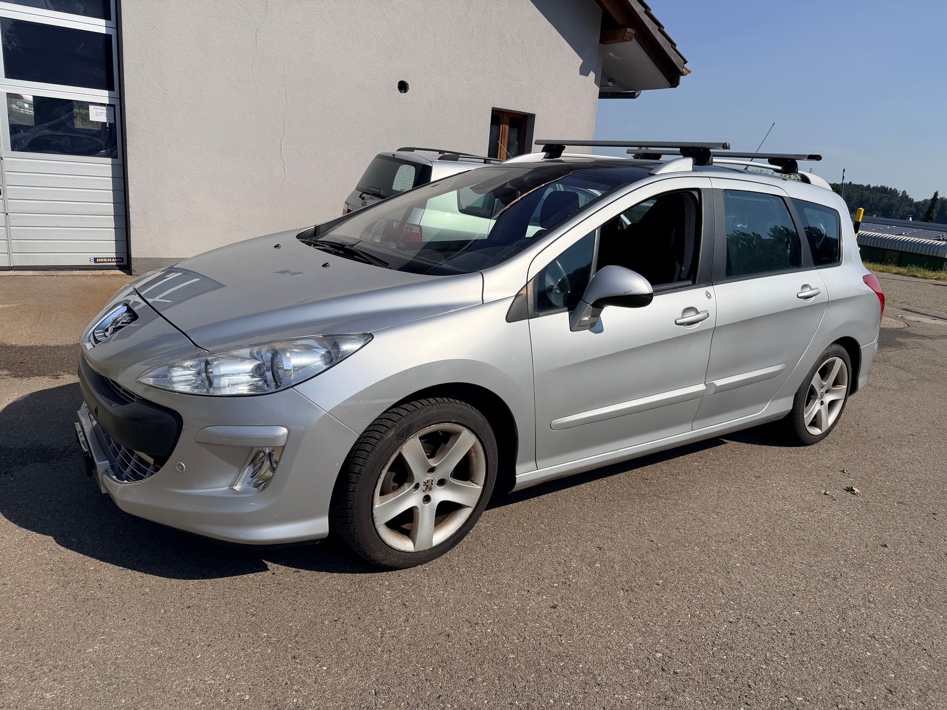 PEUGEOT 308 SW 1.6 16V Turbo Sport Pack Automatic+7 Places-image-2