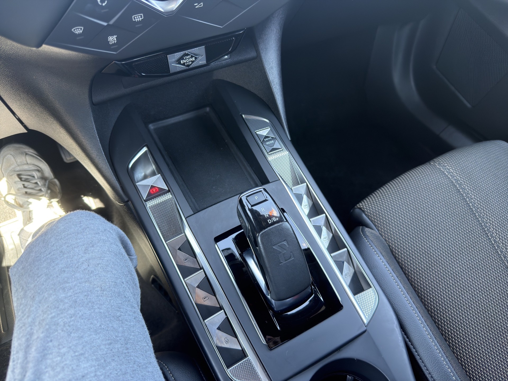 DS AUTOMOBILES DS3 Crossback E-Tense Club-image-10