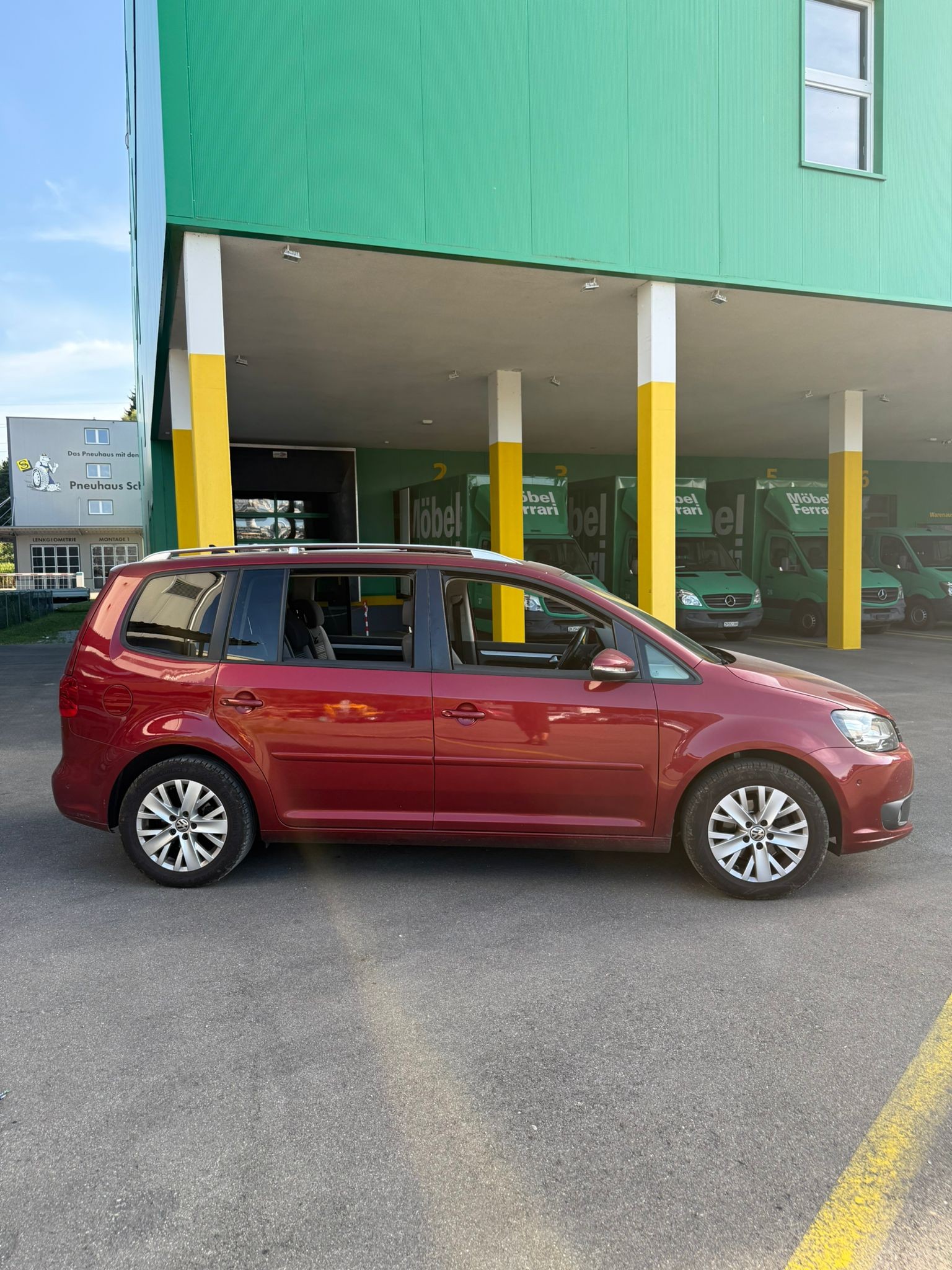 VW Touran 1.2 TSI BlueMotion Technology Trendline-image-6