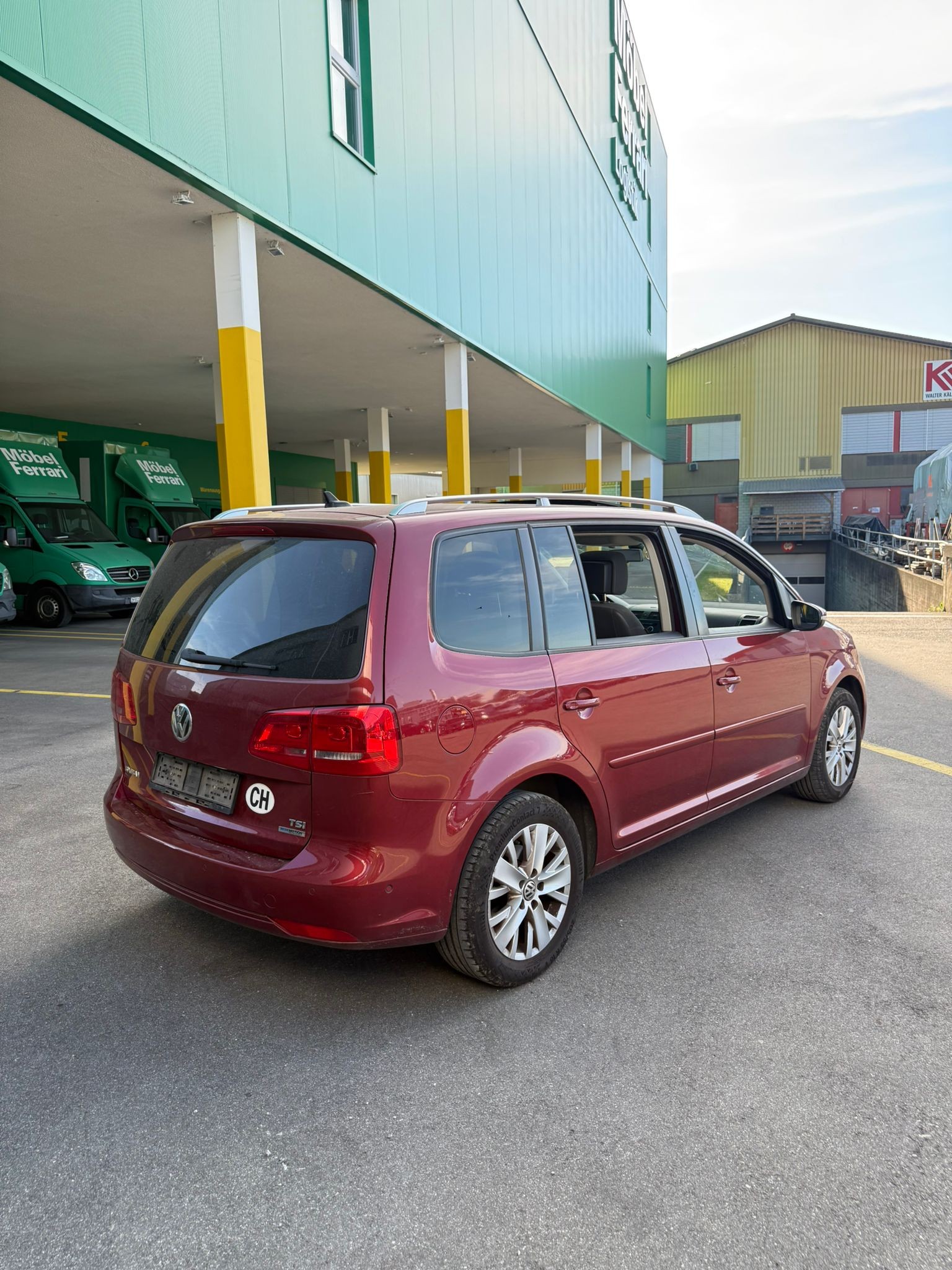 VW Touran 1.2 TSI BlueMotion Technology Trendline-image-5