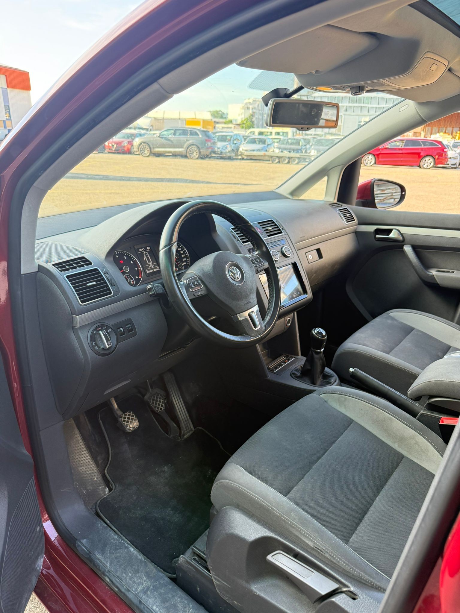 VW Touran 1.2 TSI BlueMotion Technology Trendline-image-7