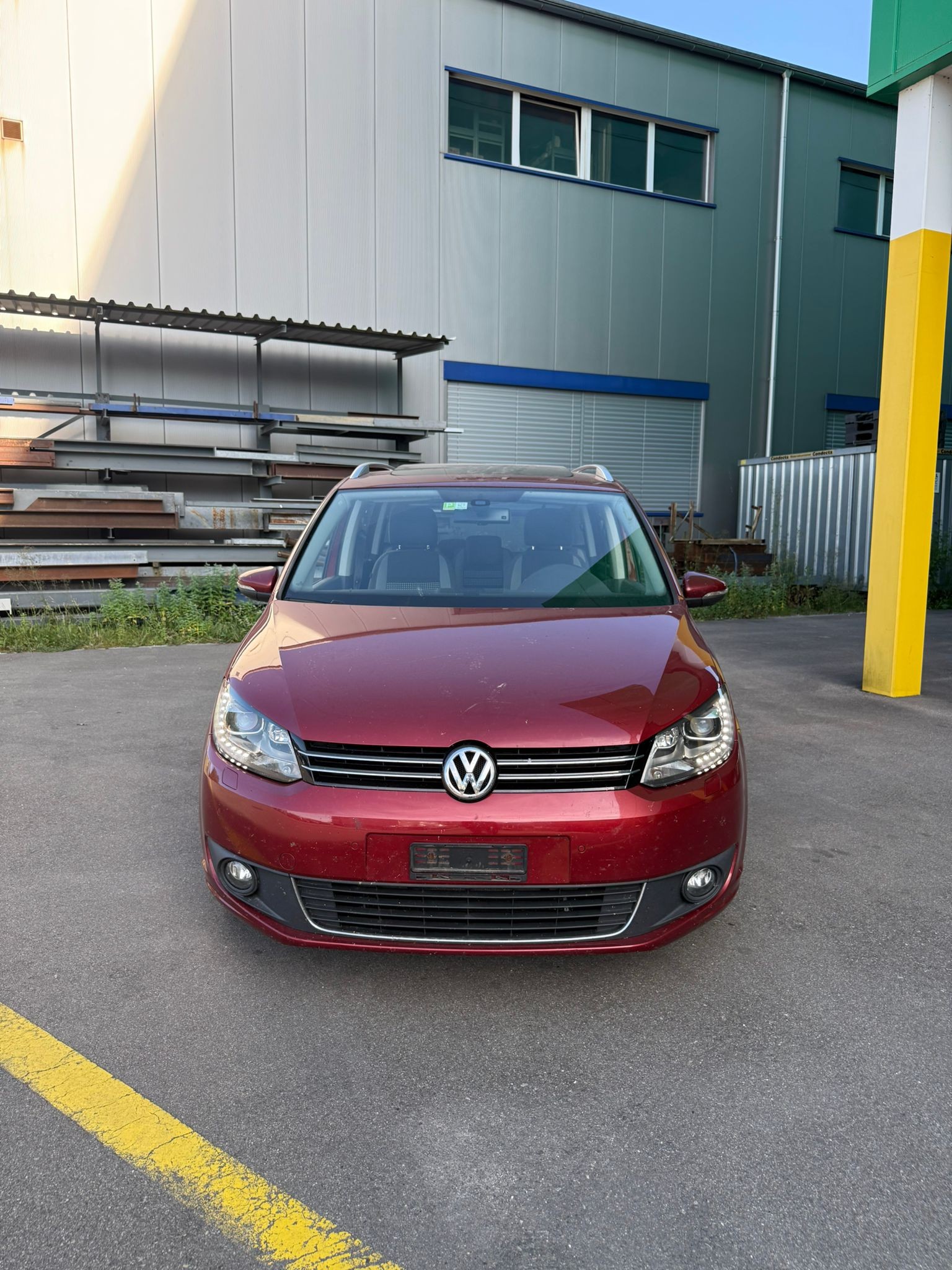 VW Touran 1.2 TSI BlueMotion Technology Trendline-image-1