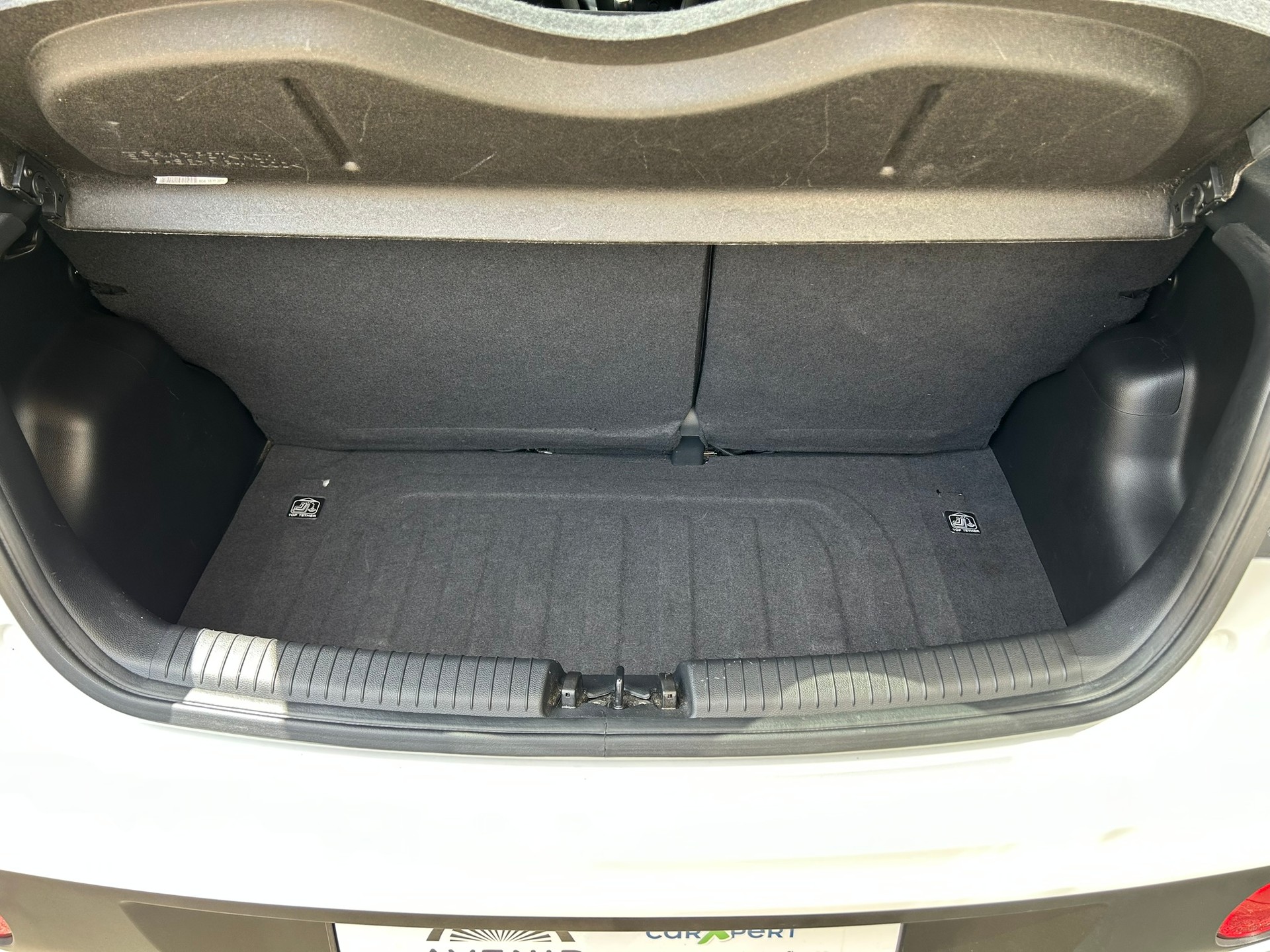 HYUNDAI i10 1.0 Amplia-image-13