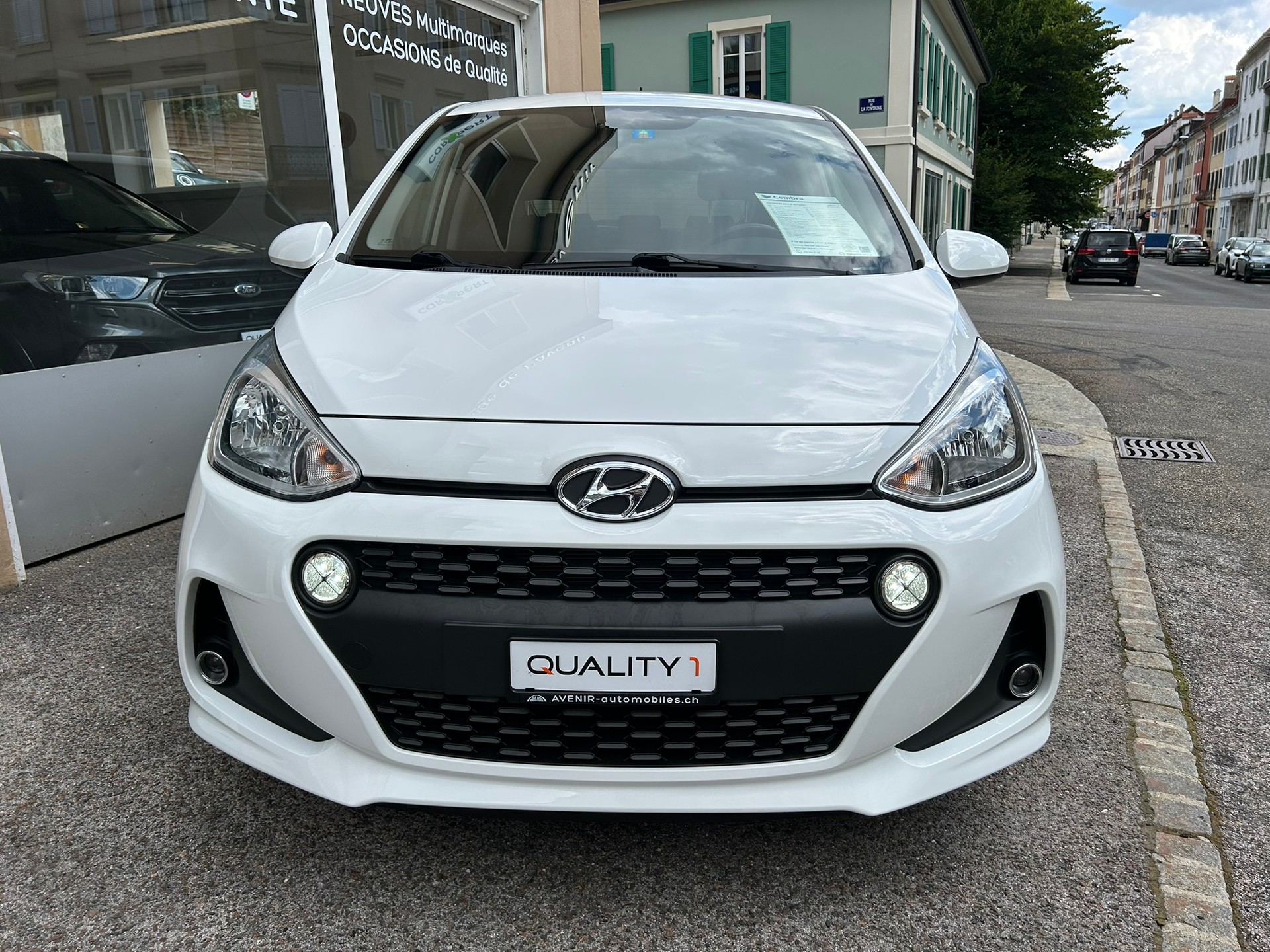 HYUNDAI i10 1.0 Amplia-image-5