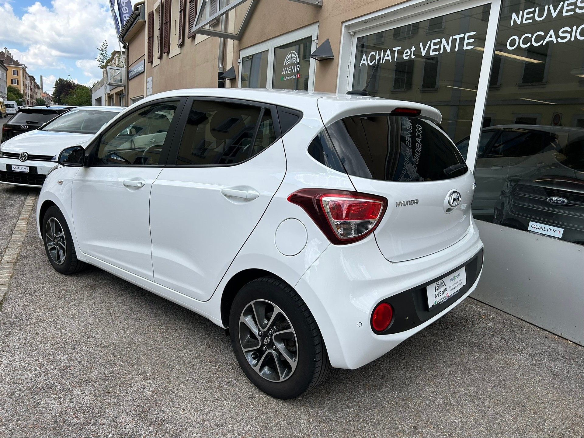HYUNDAI i10 1.0 Amplia-image-2