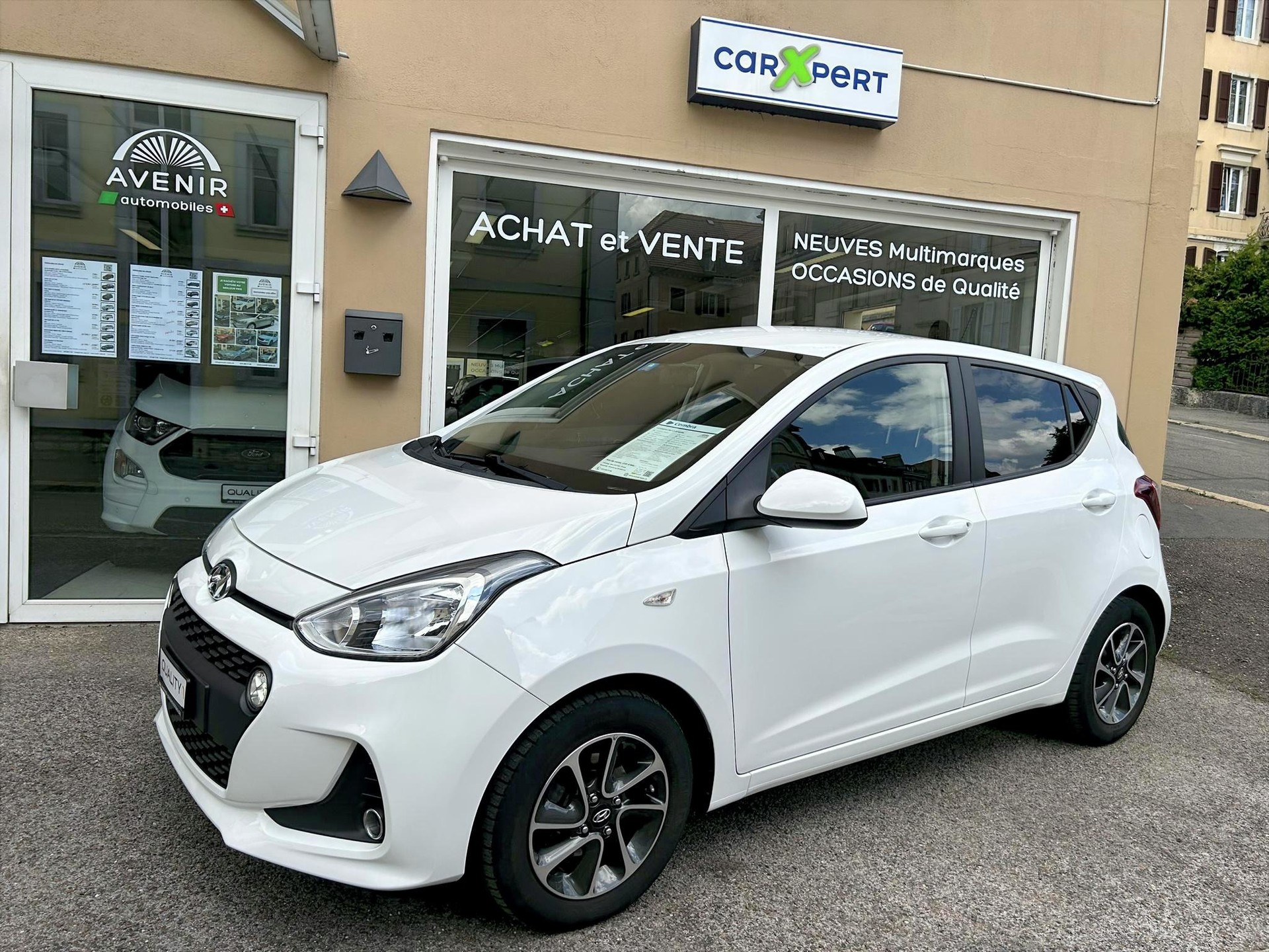 HYUNDAI i10 1.0 Amplia