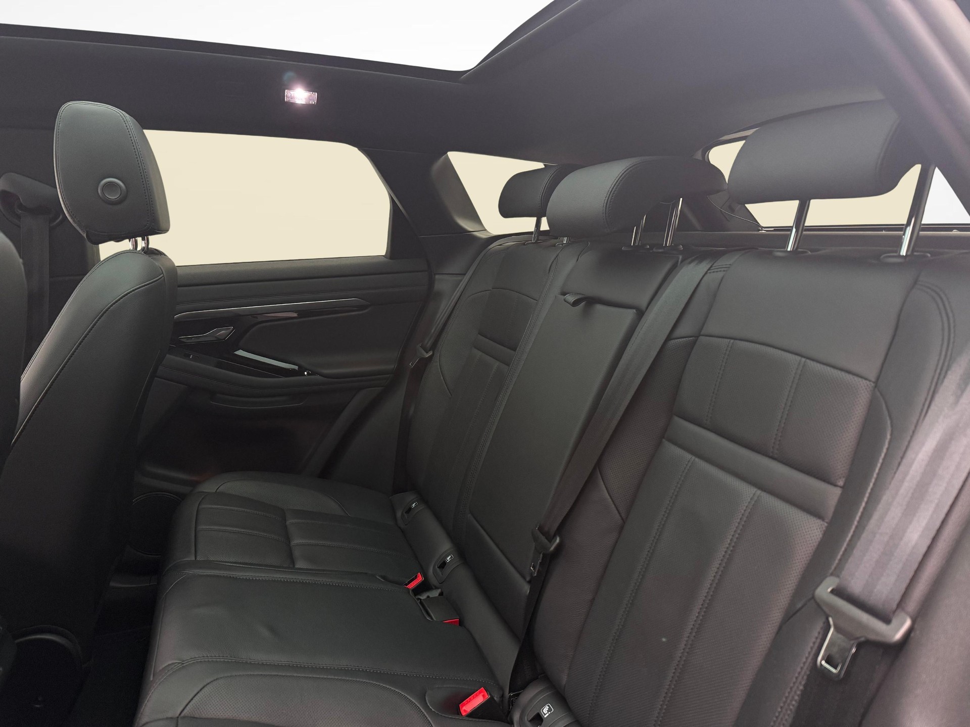 LAND ROVER Range Rover Evoque 1.5 T 300e R-Dynamic SE-image-10