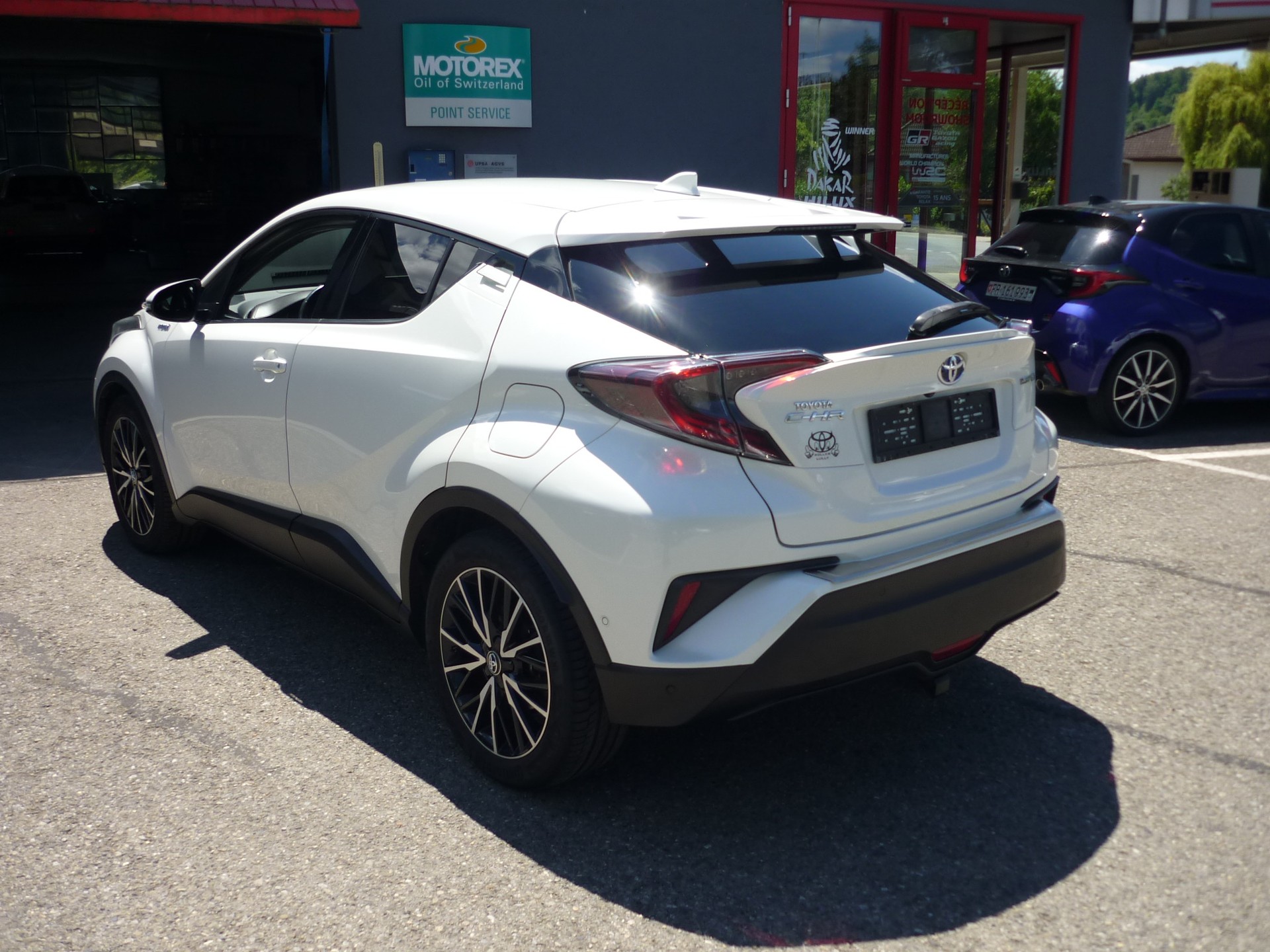 TOYOTA C-HR-image-1