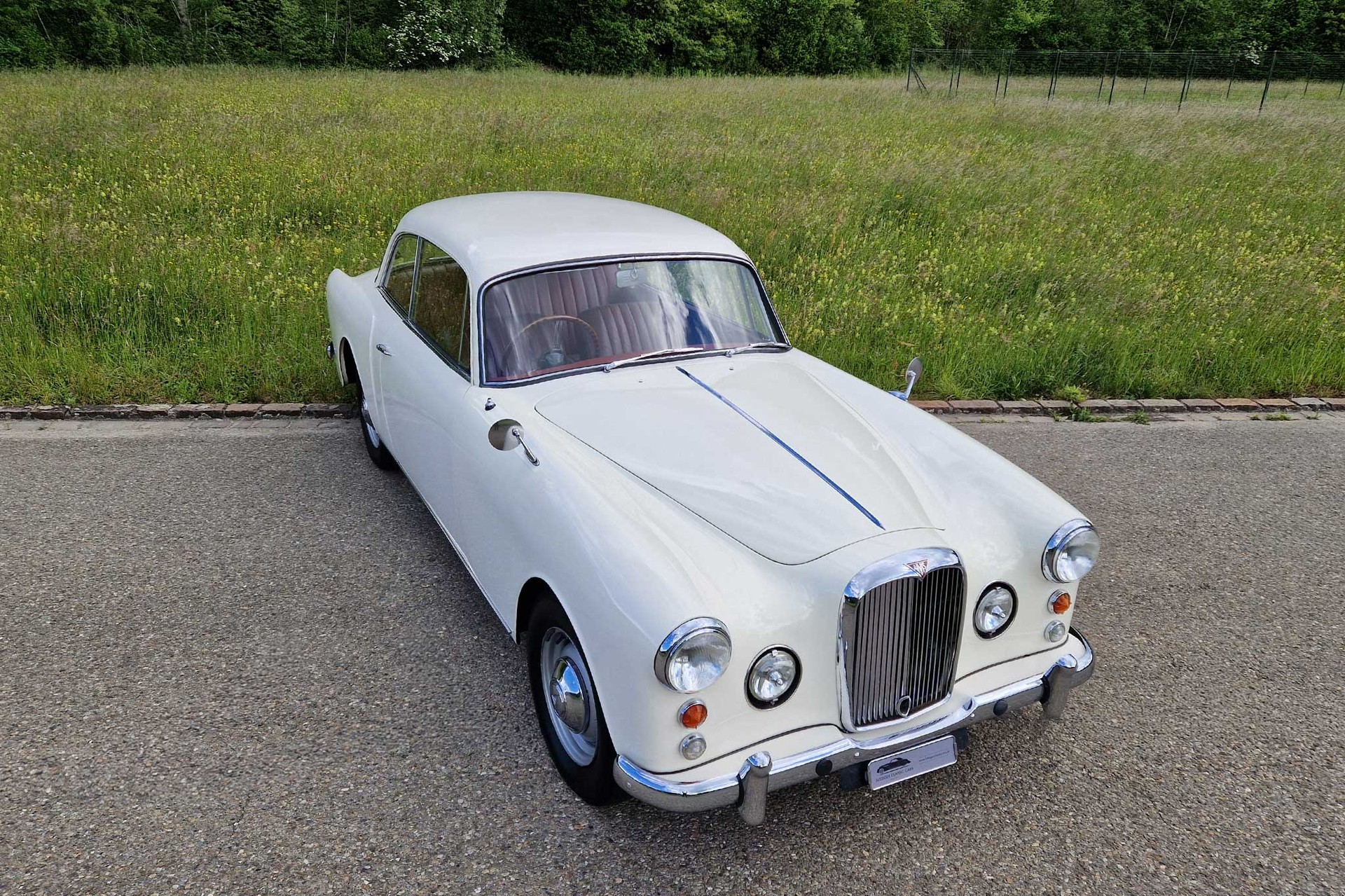 ALVIS TD 21 Series II-image-8