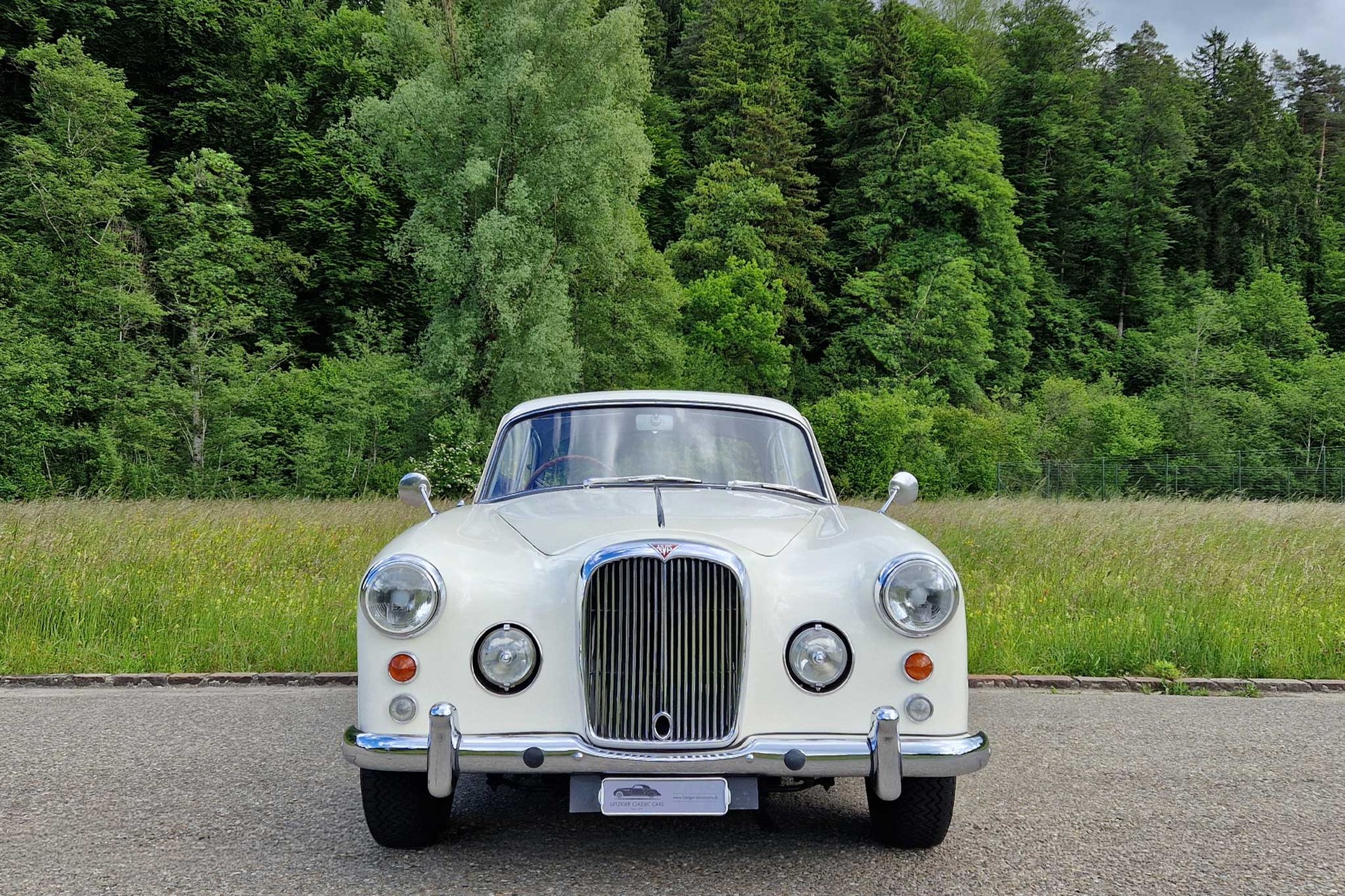 ALVIS TD 21 Series II-image-2