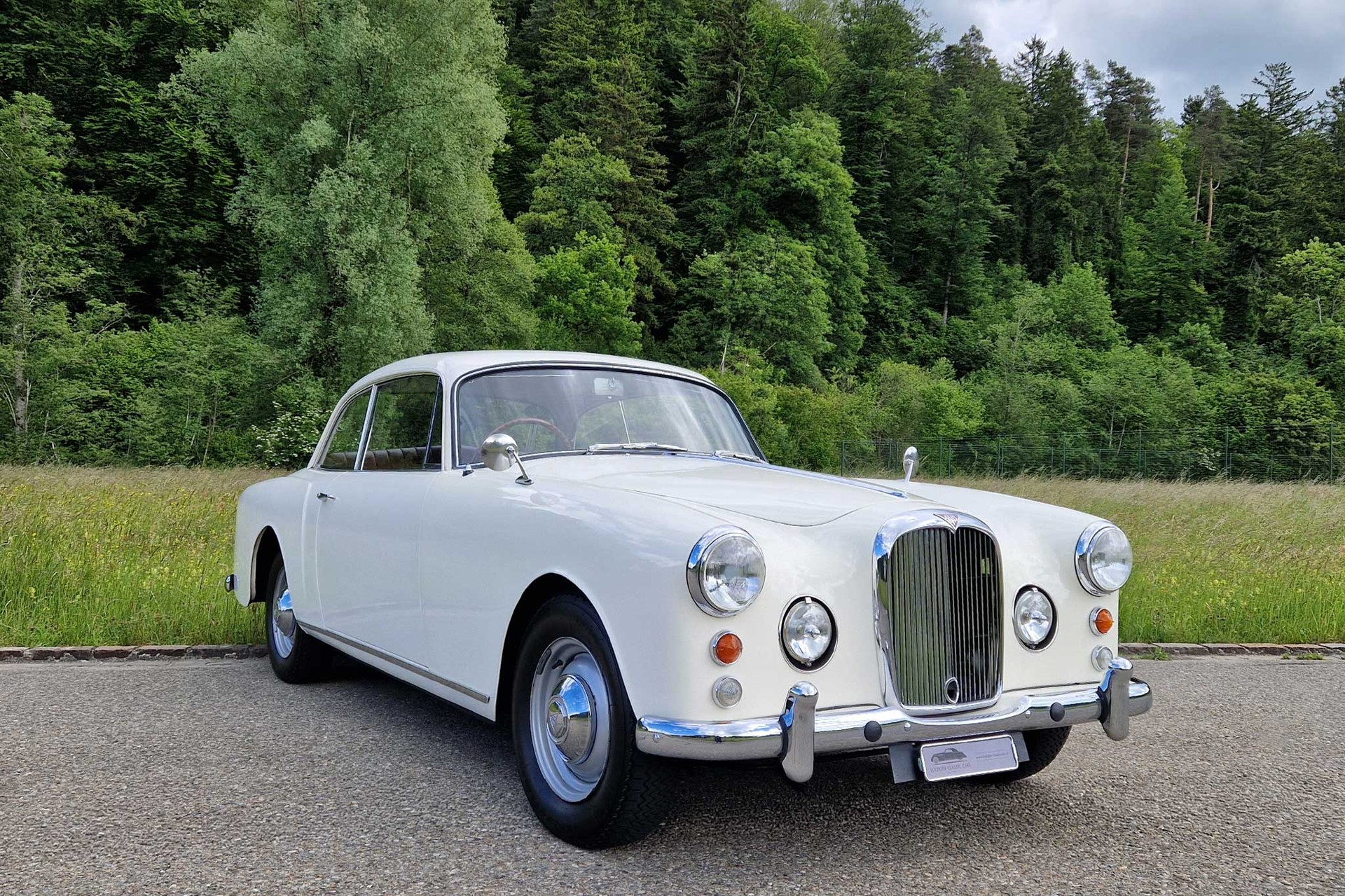 ALVIS TD 21 Series II-image-3