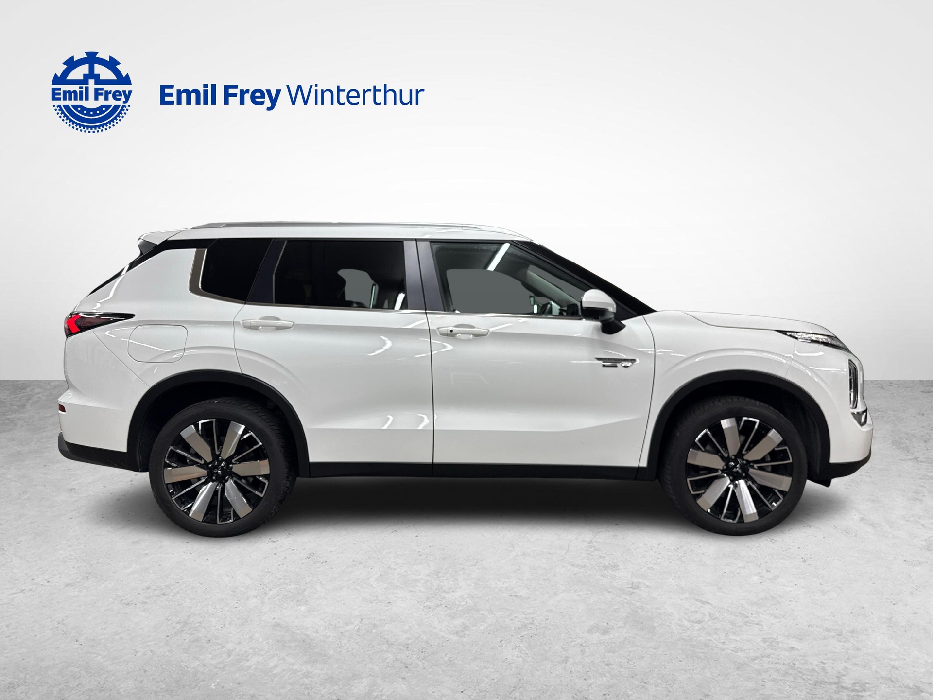 MITSUBISHI Outlander 2.4 PHEV Intense 4x4-image-5