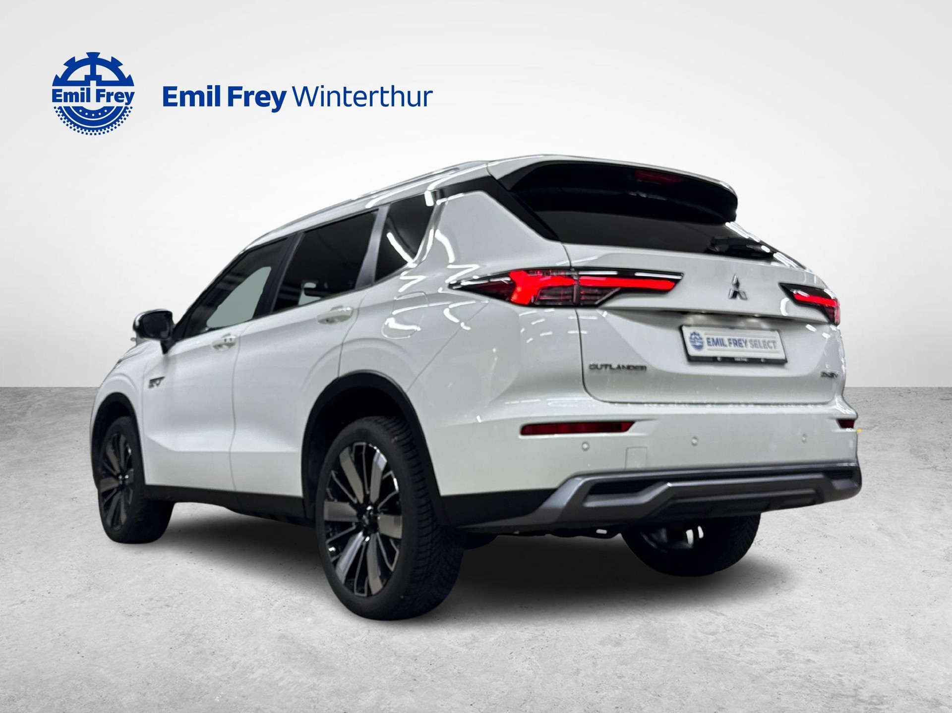 MITSUBISHI Outlander 2.4 PHEV Intense 4x4-image-2