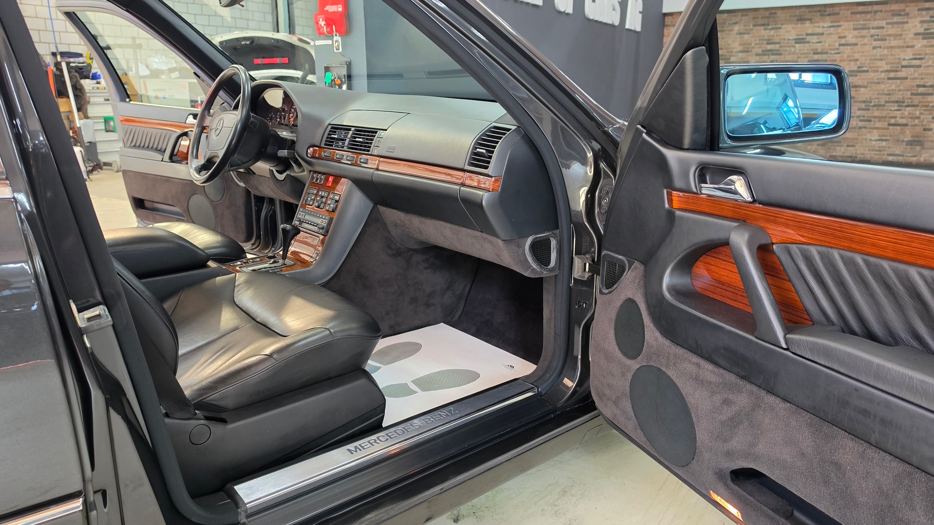MERCEDES-BENZ 500 SE Automatic-image-29