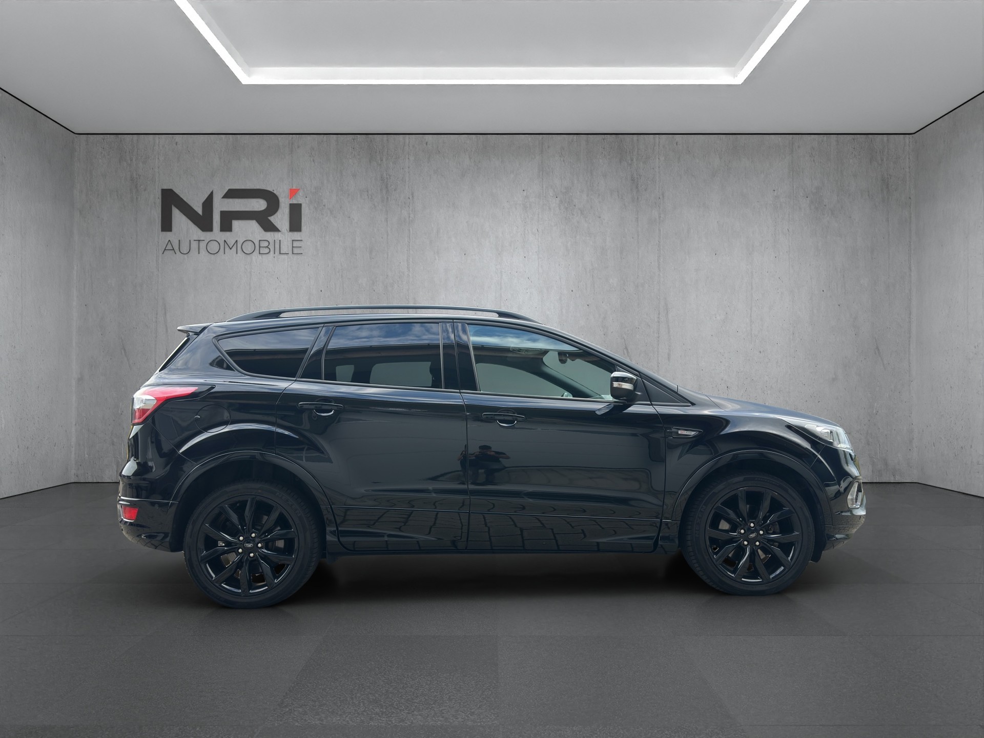FORD Kuga 2.0 TDCi 150 ST-Line FPS-image-3