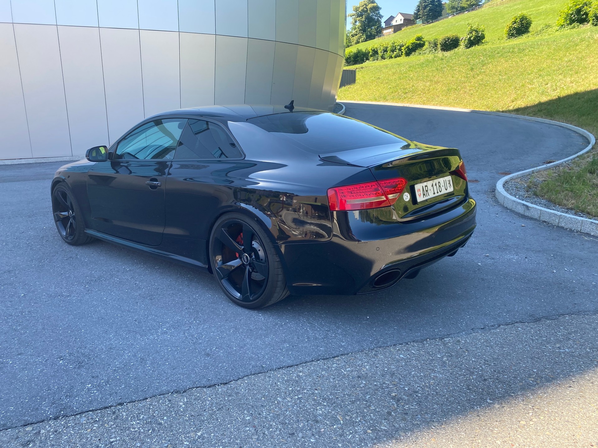 AUDI RS5 Coupé 4.2 FSI quattro S-tronic-image-2