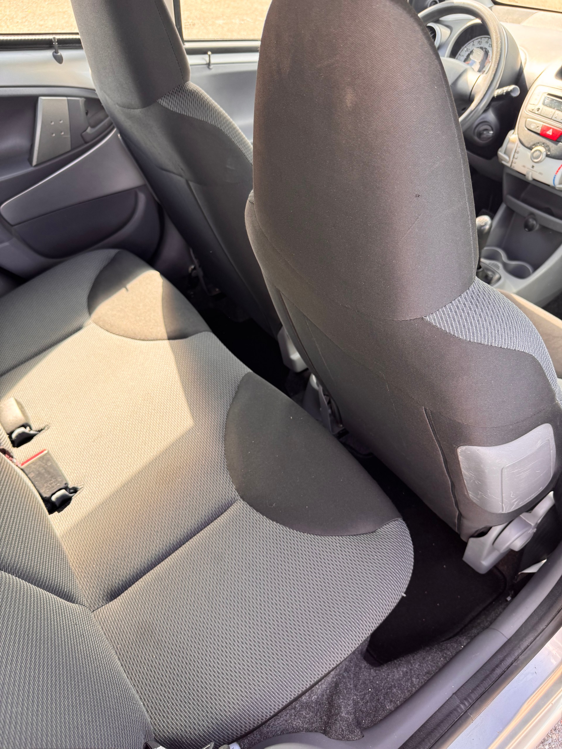 TOYOTA Aygo 1.0 Linea Terra-image-11