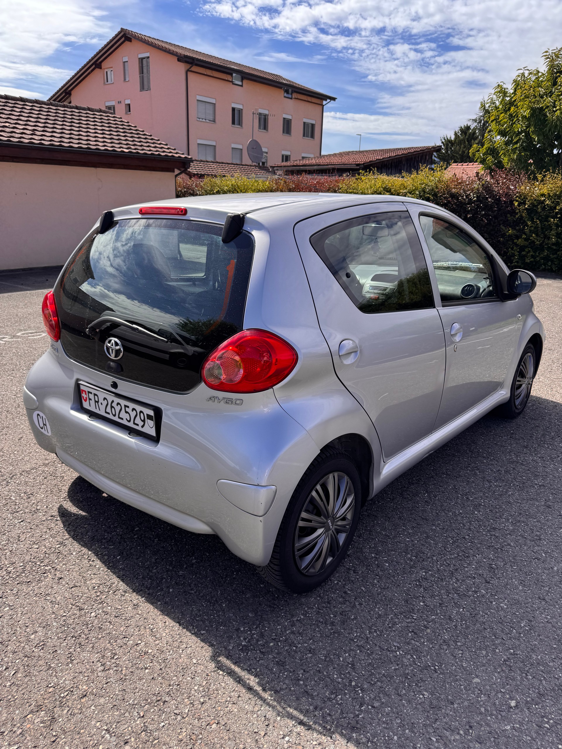 TOYOTA Aygo 1.0 Linea Terra-image-5
